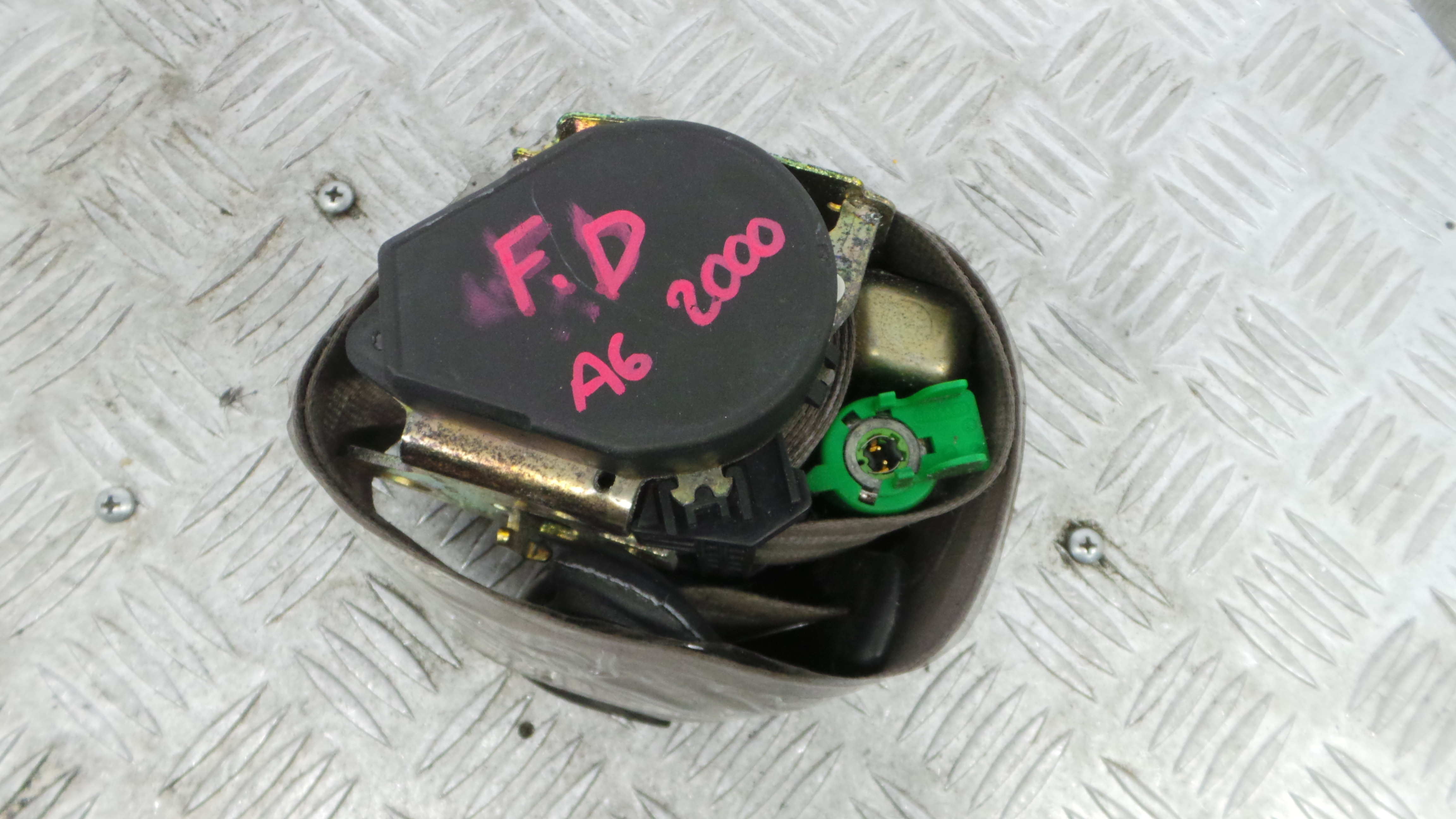 Cinto Frente Direito    - AUDI A6 C5 (4B2)-38059792