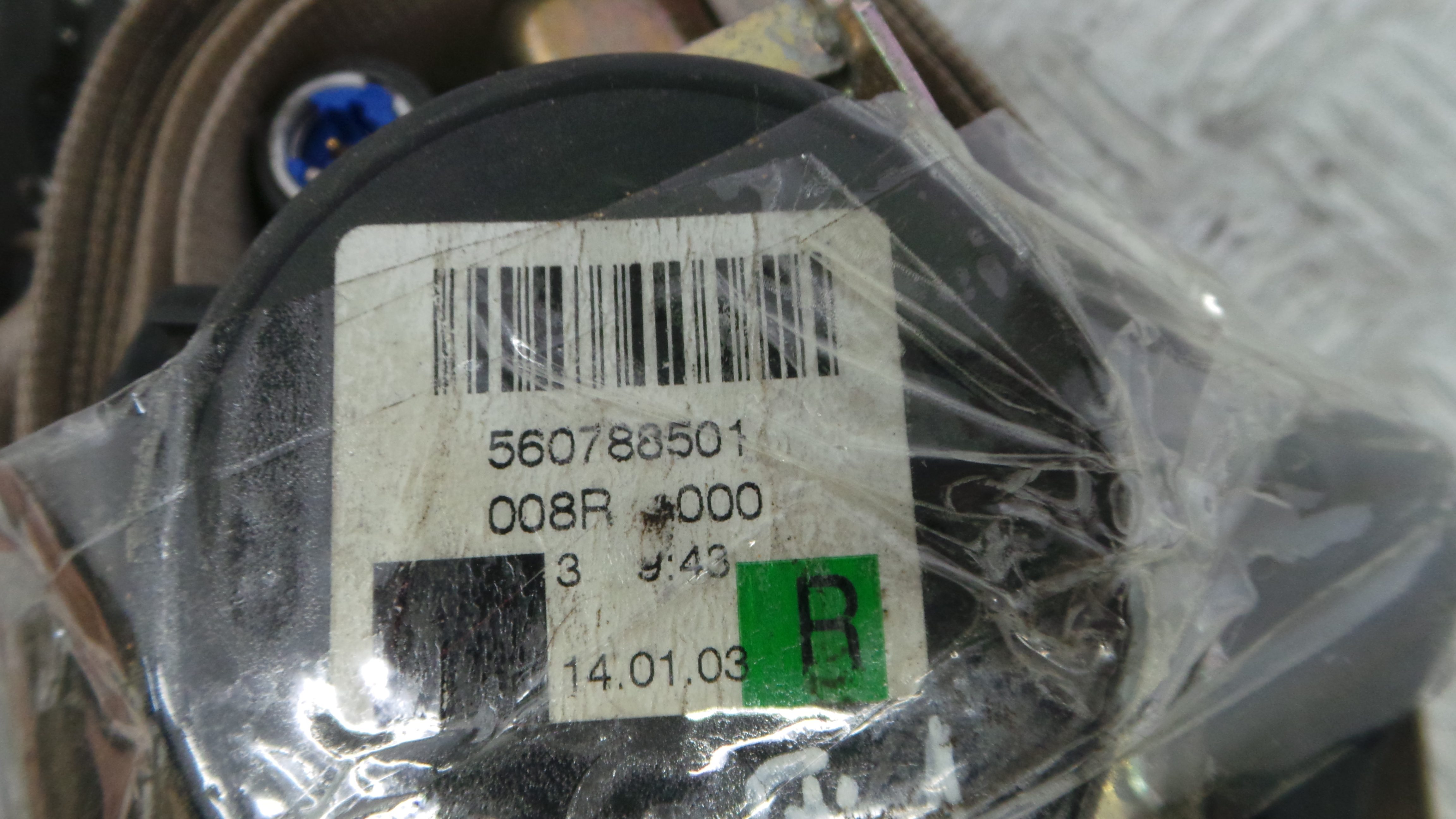 Cinto Frente Direito   560788501 - AUDI A4 B6 (8E2)-38059795