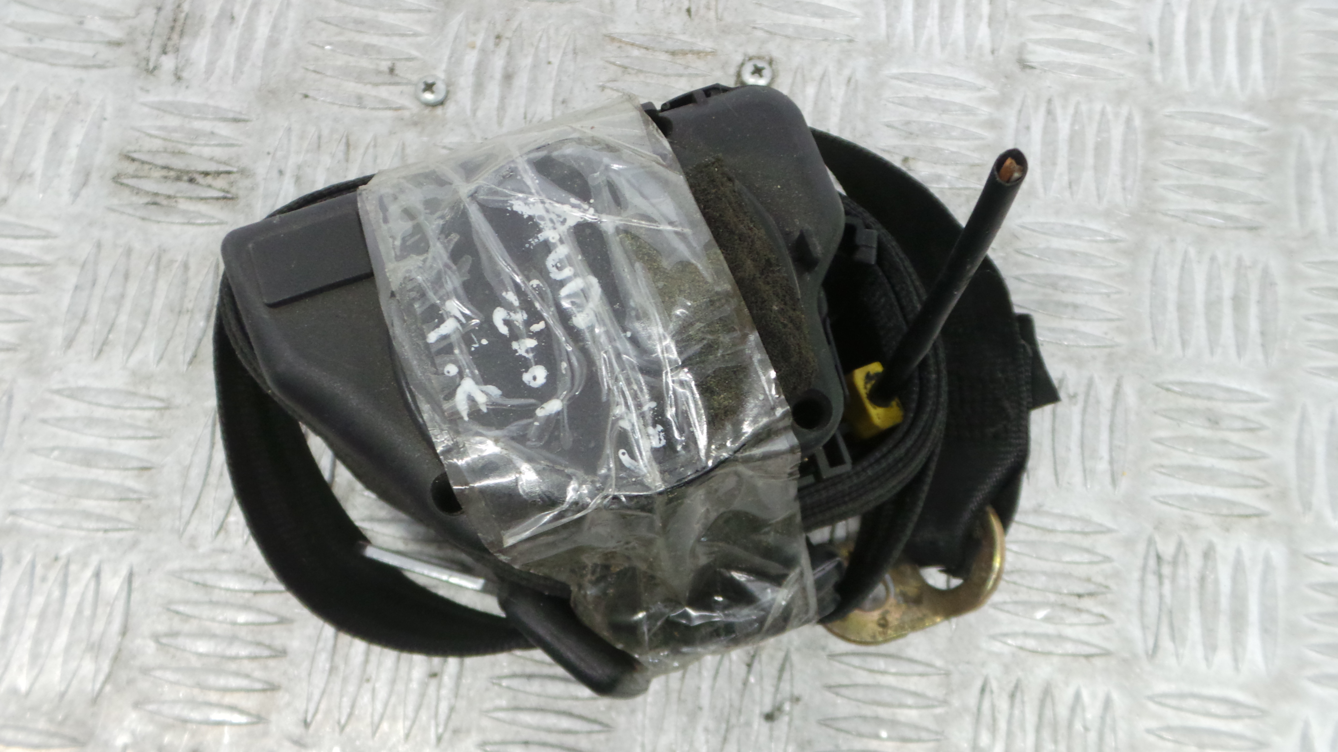 Cinto Trás Esq  - AUDI A3 (8L1)-38060001