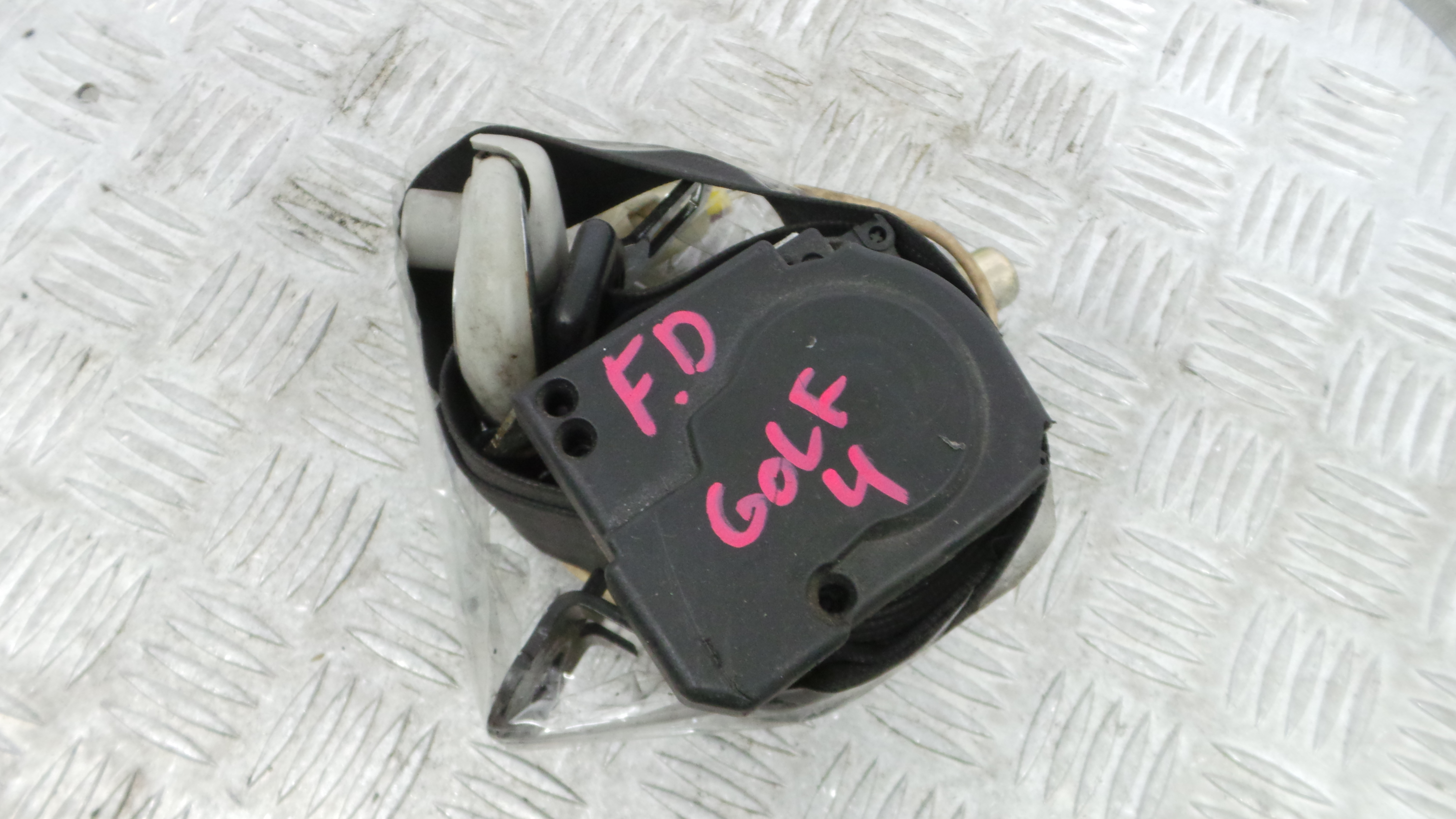 Cinto Frente Direito    - VW GOLF IV (1J1), GOLF Mk IV (1J1)-38060020