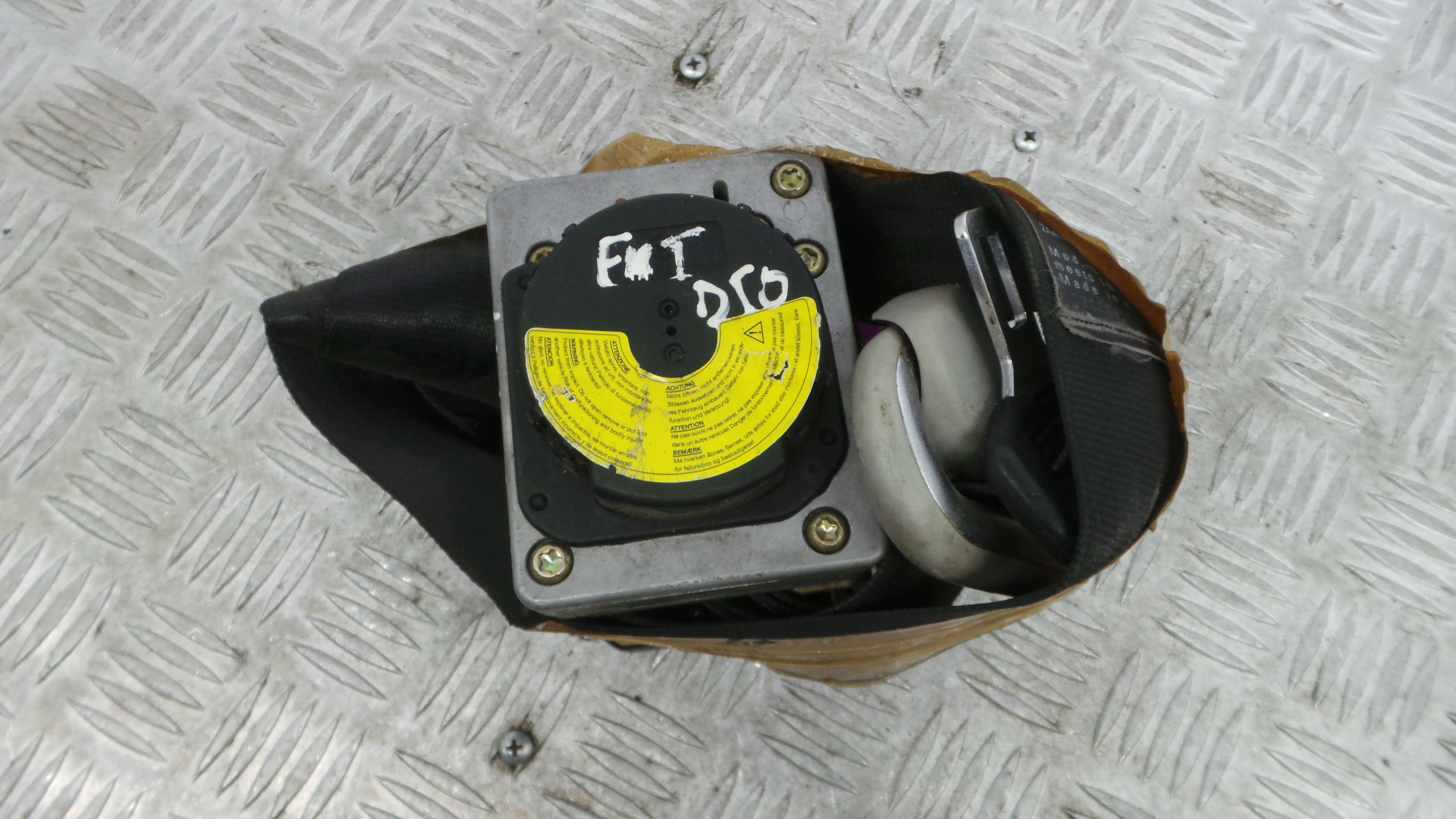 Cinto Frente Direito   3309582B - VW GOLF IV (1J1), GOLF Mk IV (1J1)-38060025