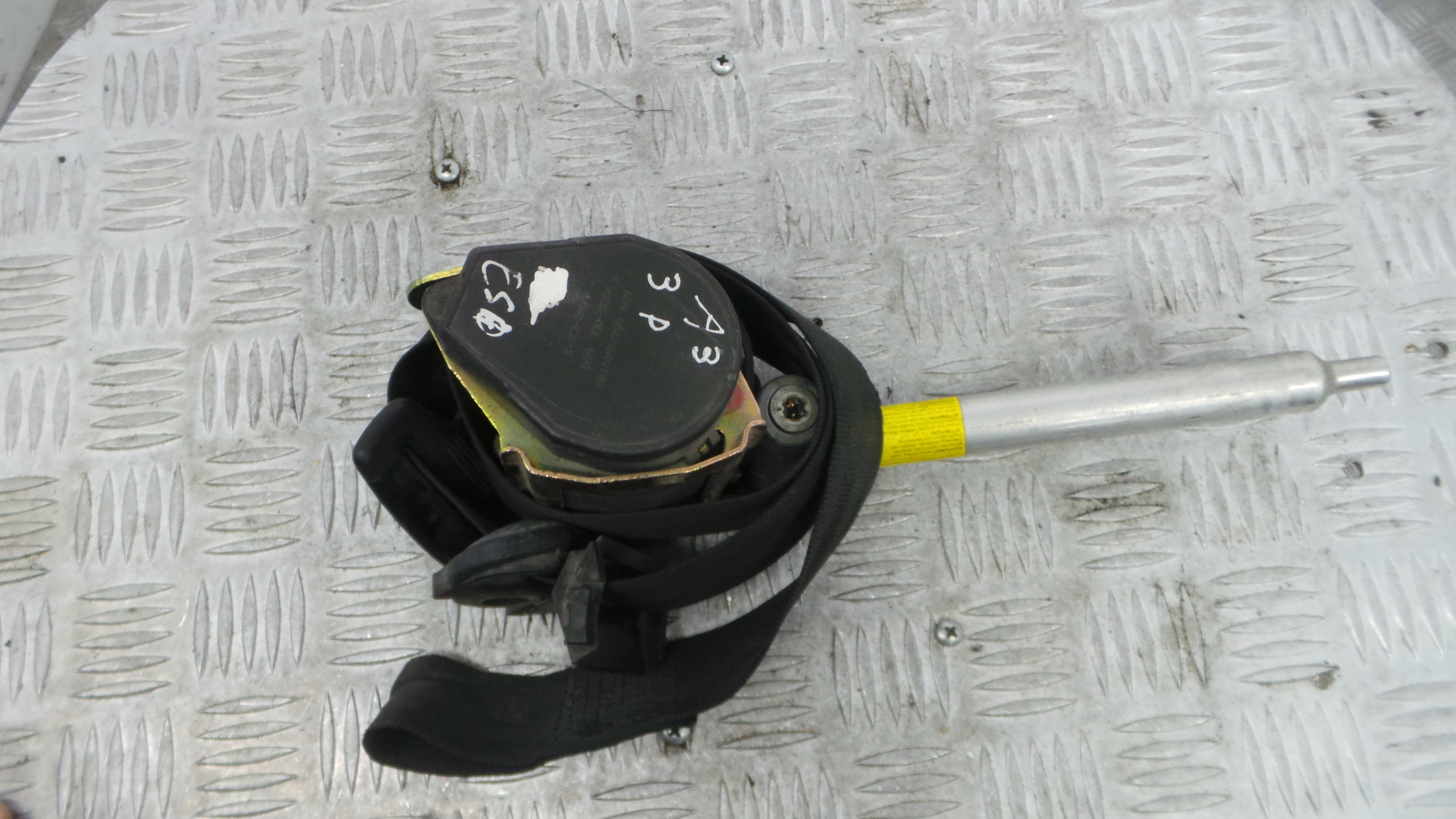 Cinto Frente Esq  0566040100 - AUDI A3 (8L1)-38060149