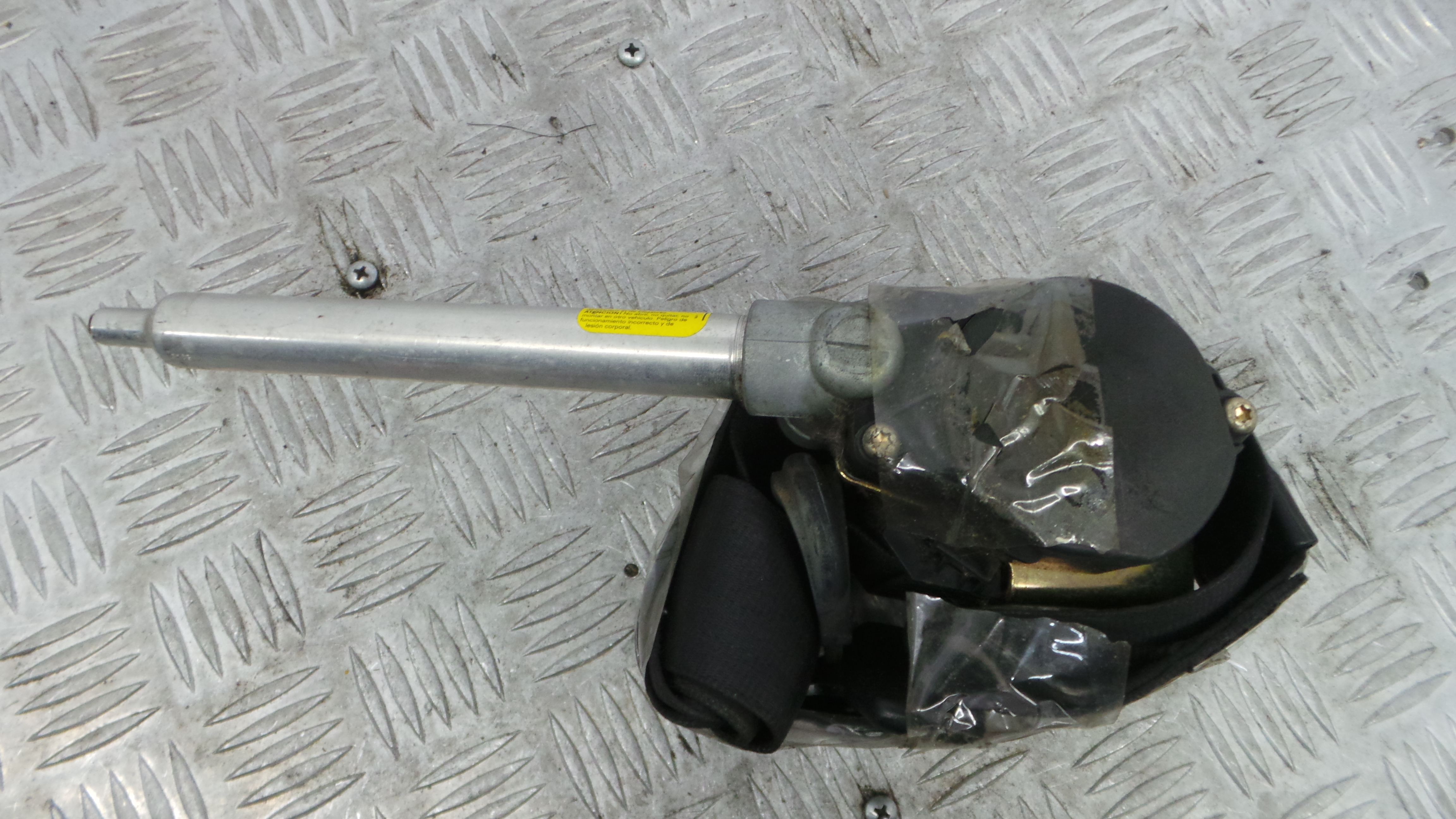 Cinto Frente Direito    - AUDI A3 (8L1)-38060425