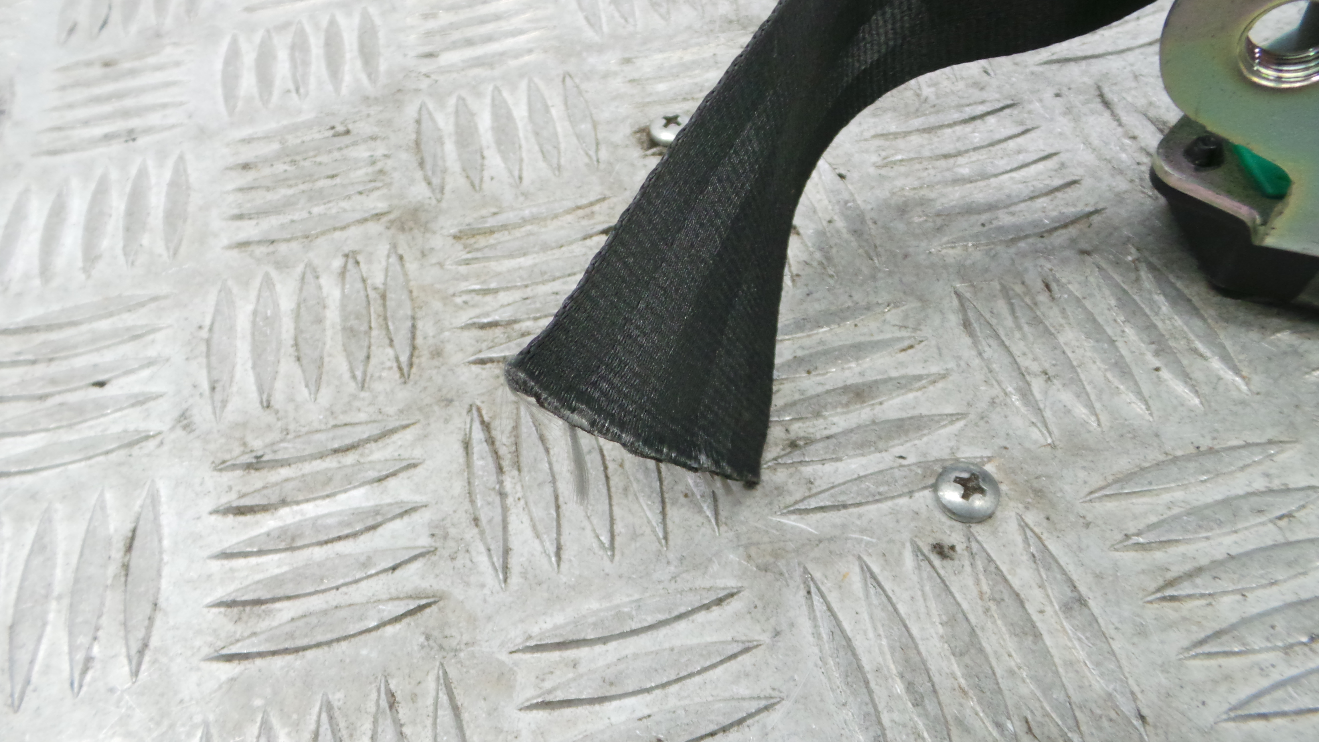 Cinto Trás Dto 615118300 - VW SCIROCCO III (137, 138)-38060462