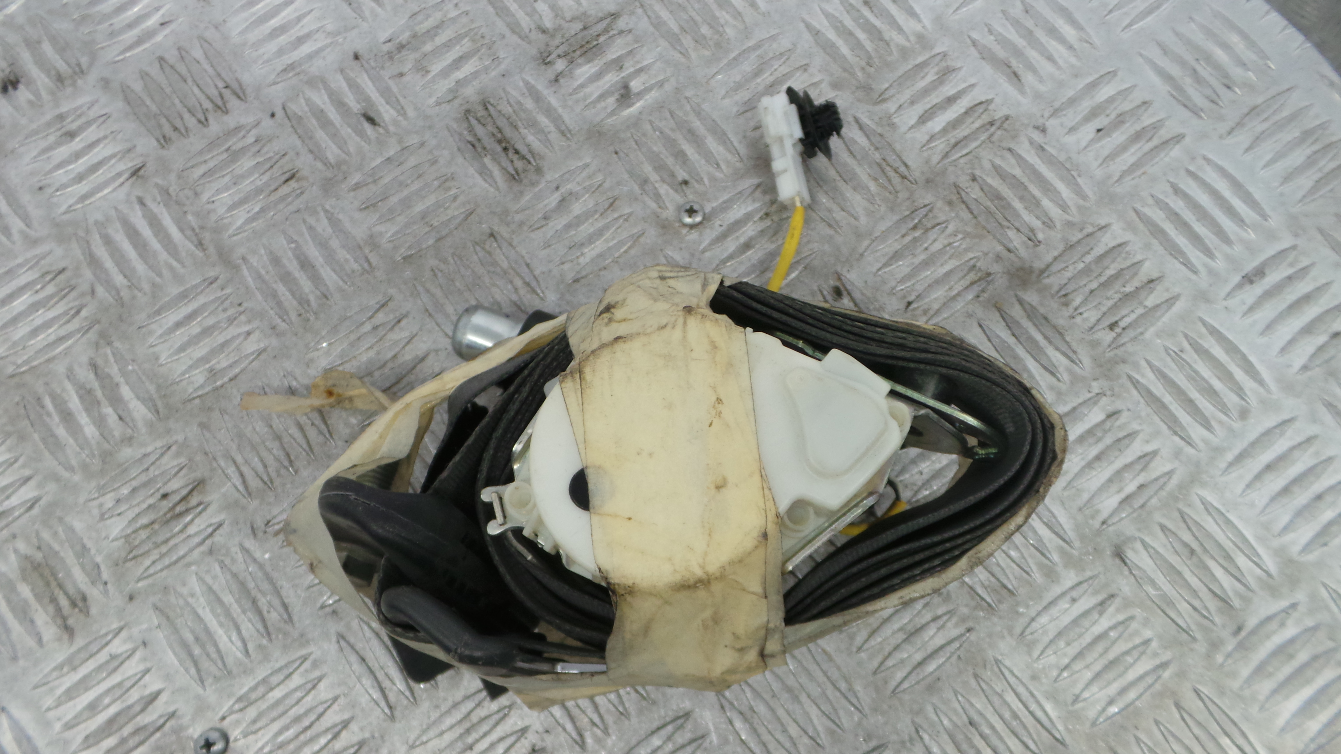 Cinto Trás Esq  - RENAULT CLIO III (BR0/1, CR0/1)-38060599