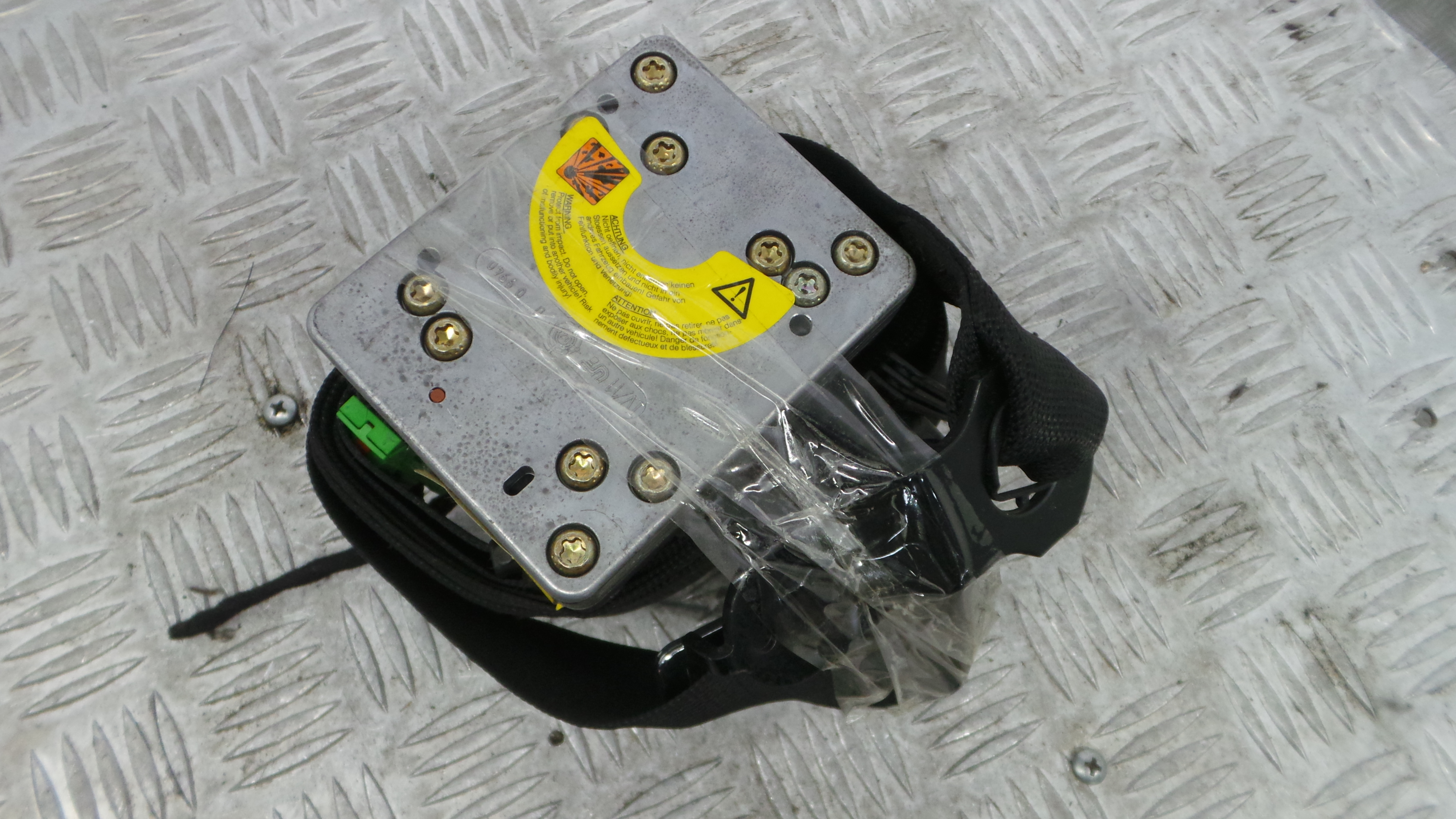 Cinto Frente Direito 33016930F - MERCEDES-BENZ C-CLASS (W203)-38060841