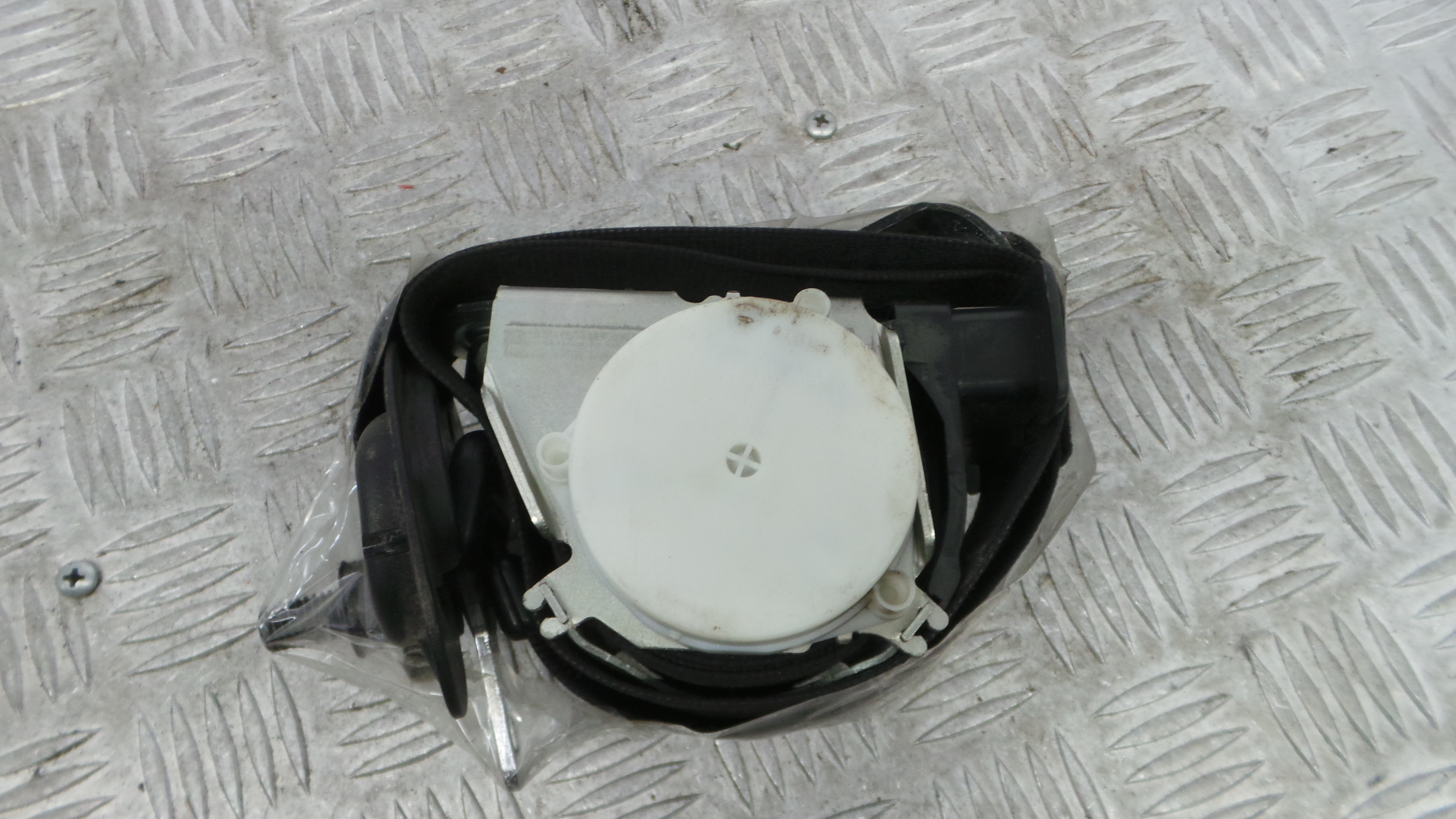 Cinto Frente Esq  34078320C - BMW 1 (F20), 1 Sports Hatch (F20)-38061193