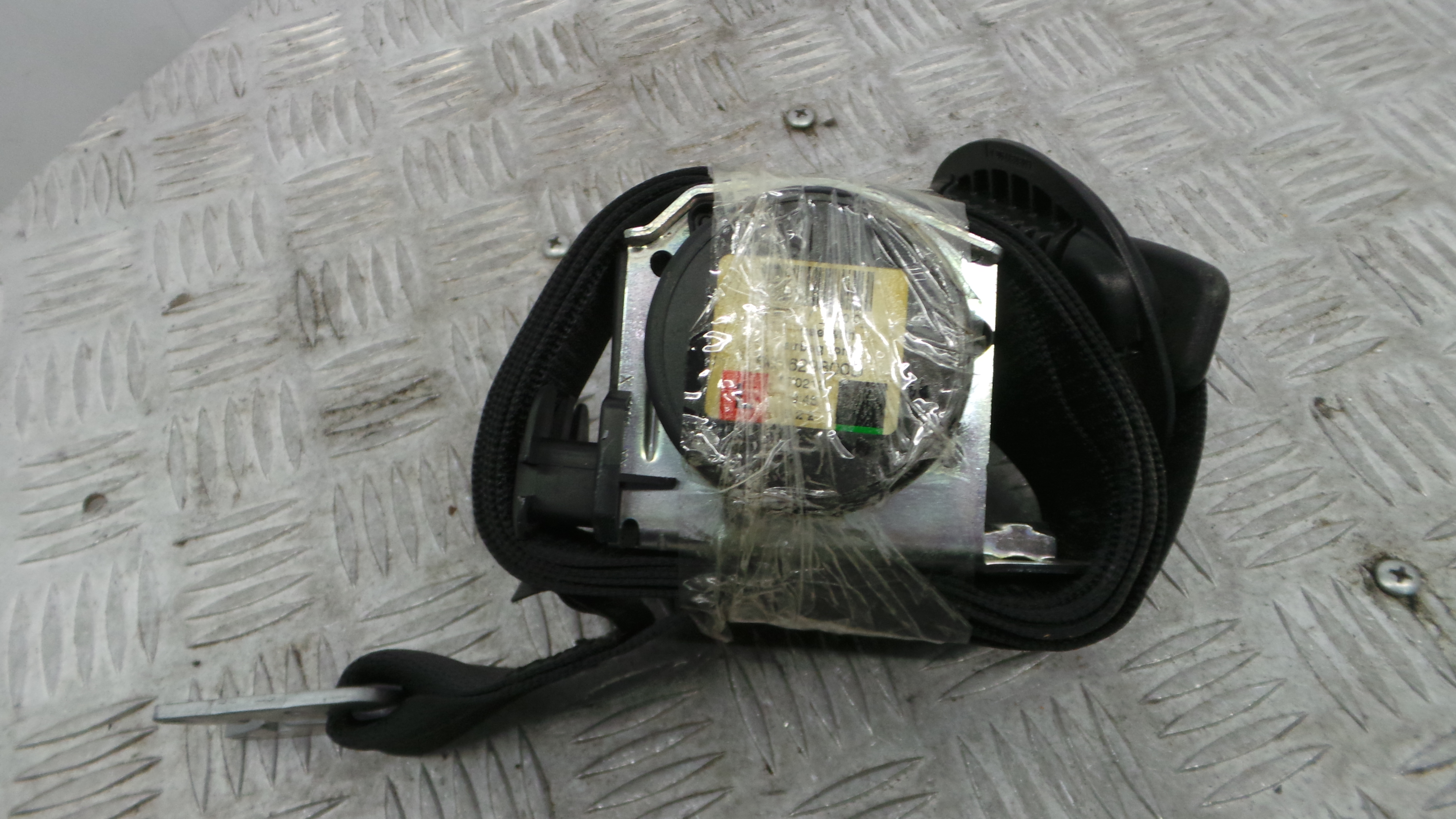 Cinto Frente Esq 601629800D - BMW 5 (E60)-38061223