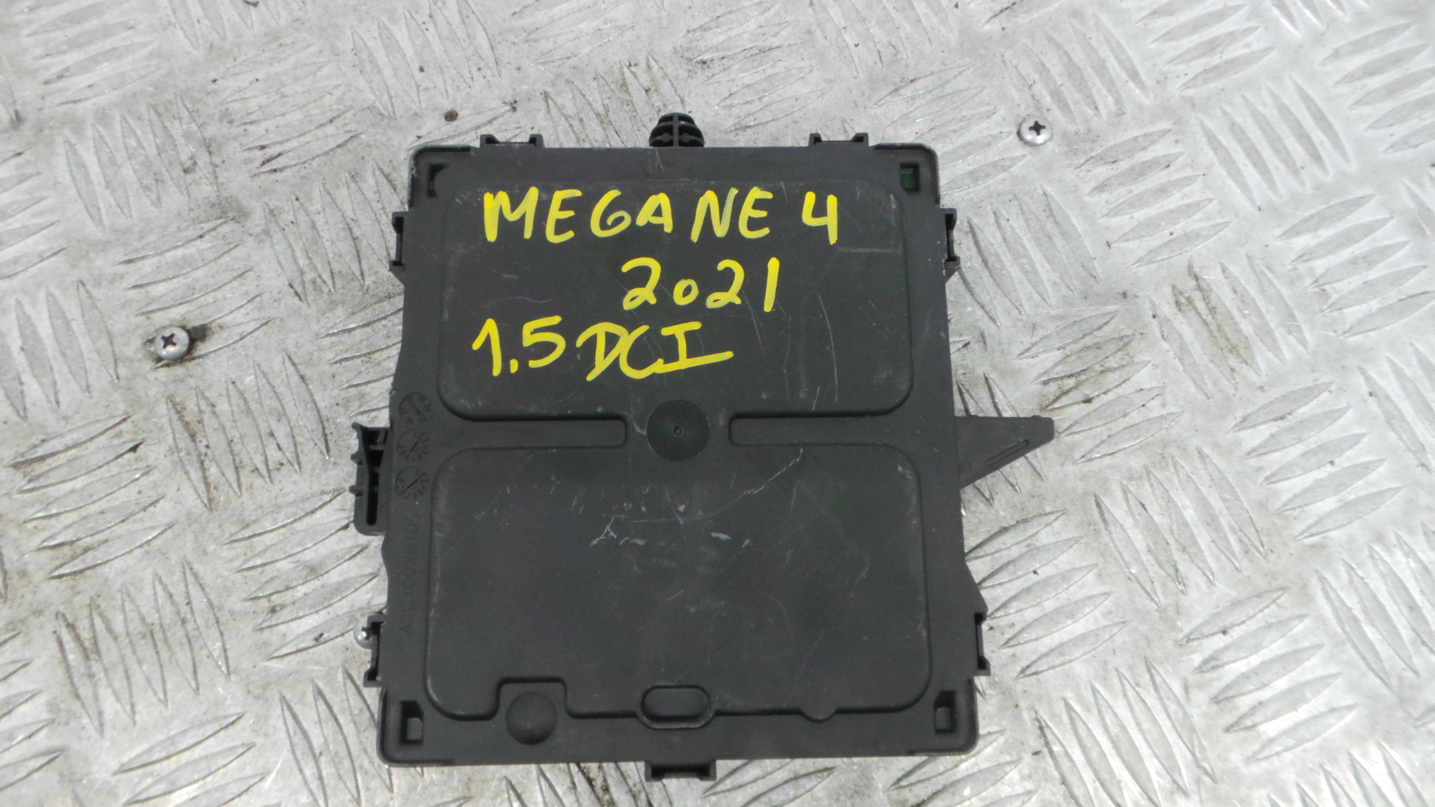 Caixa dos Fusíveis / BSI / UCH / SAM 284B10364R - RENAULT MEGANE IV Hatchback (B9A/M/N_)-38061925