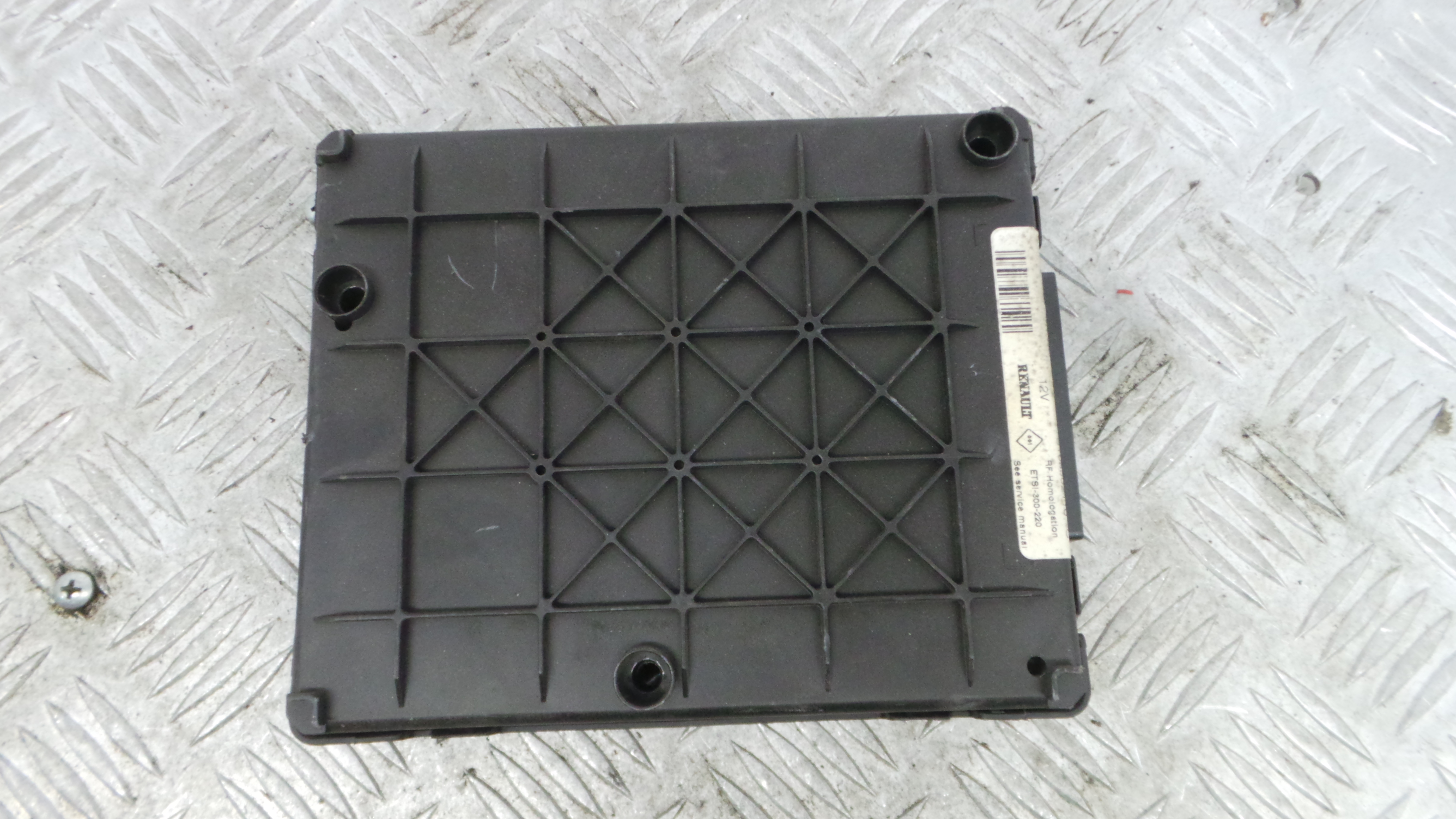 Caixa dos Fusíveis / BSI / UCH / SAM 8200029339A - RENAULT MEGANE I Break (KA0/1_), MEGANE I Grandt-38061931