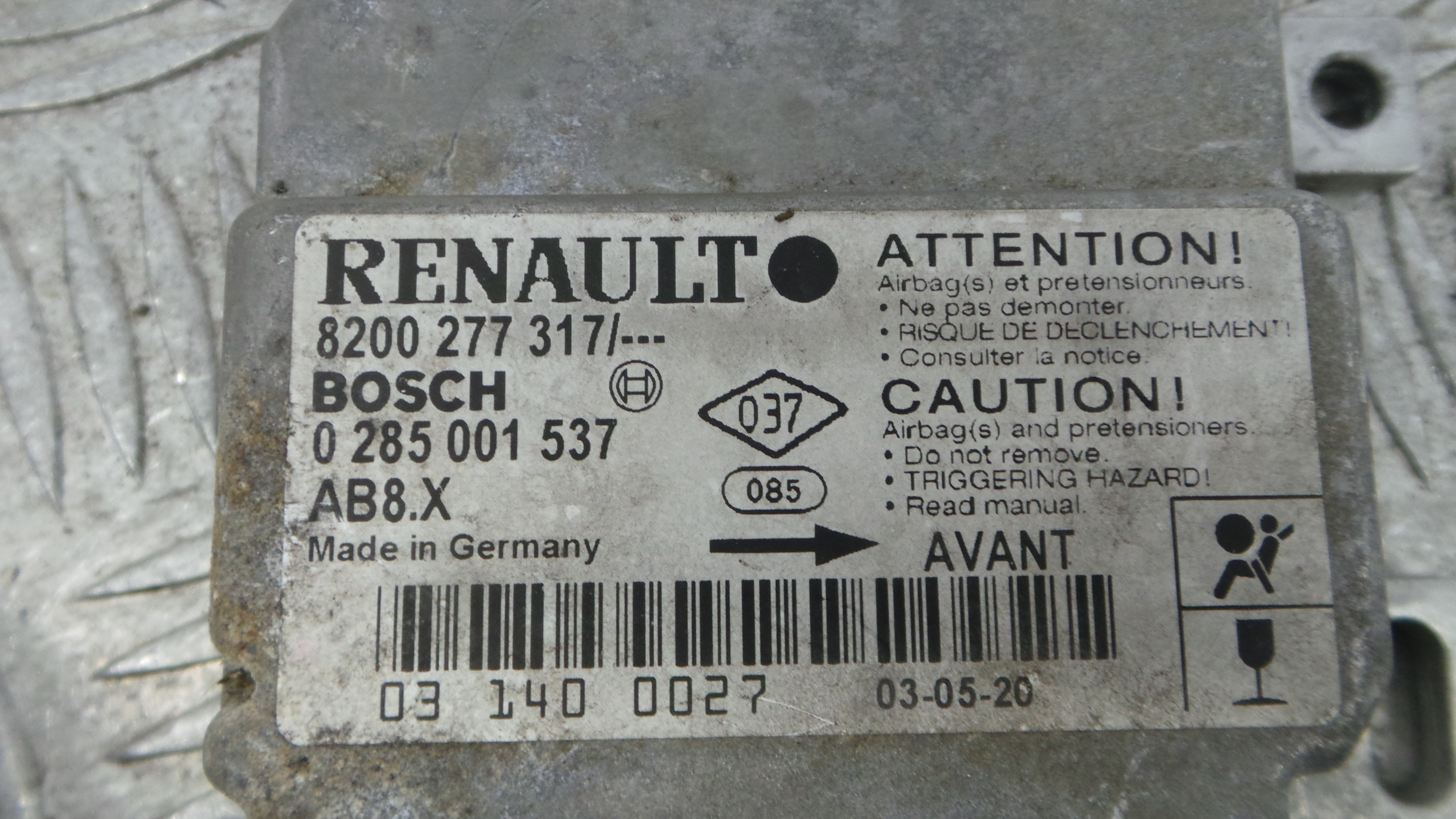 Centralina de Airbags 8200277317 - RENAULT CLIO II (BB_, CB_), CLIO Mk II (BB_, CB_)-38061944