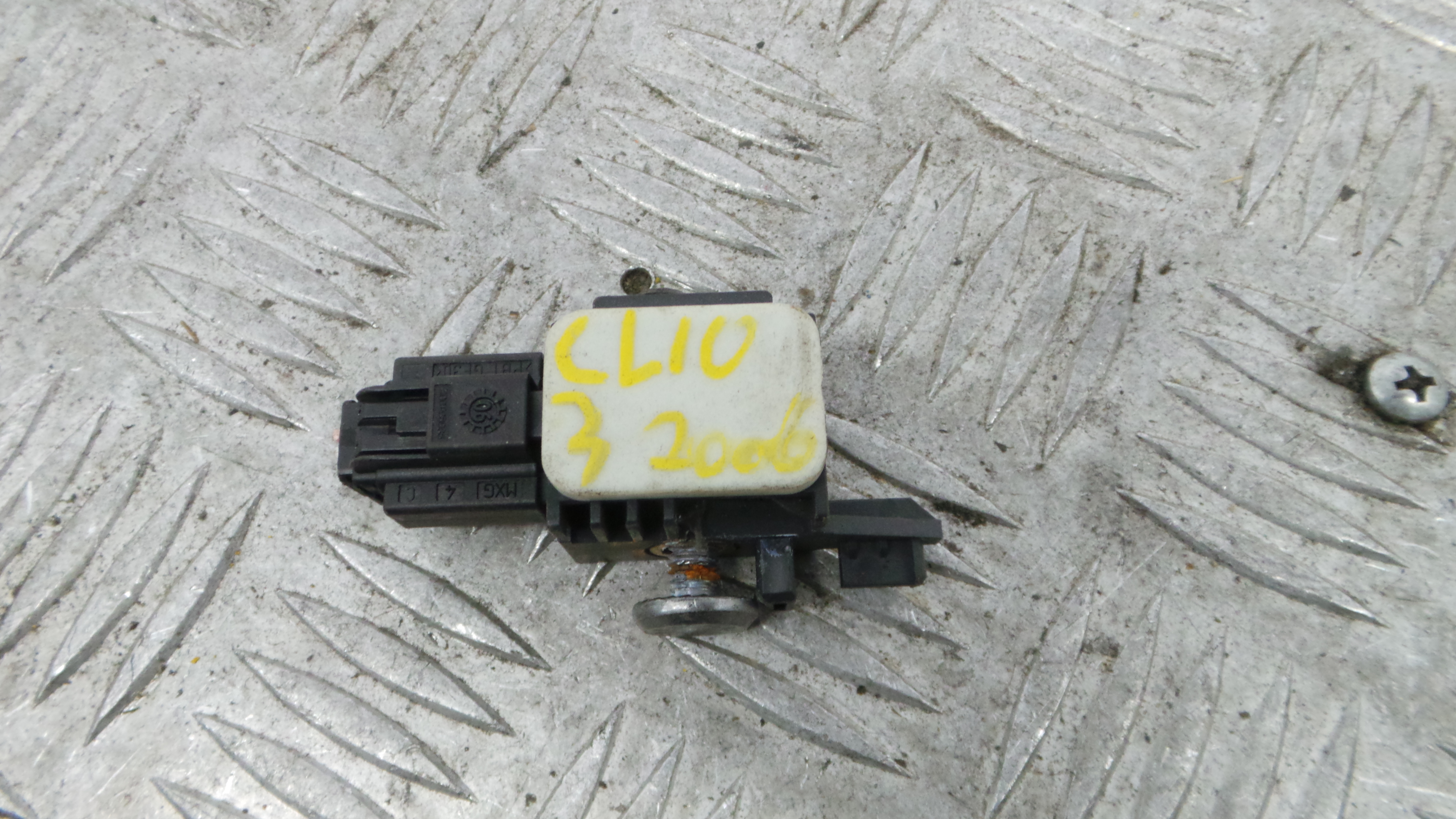 Sensor de Airbag 8200529572 - RENAULT CLIO III (BR0/1, CR0/1)-38062125