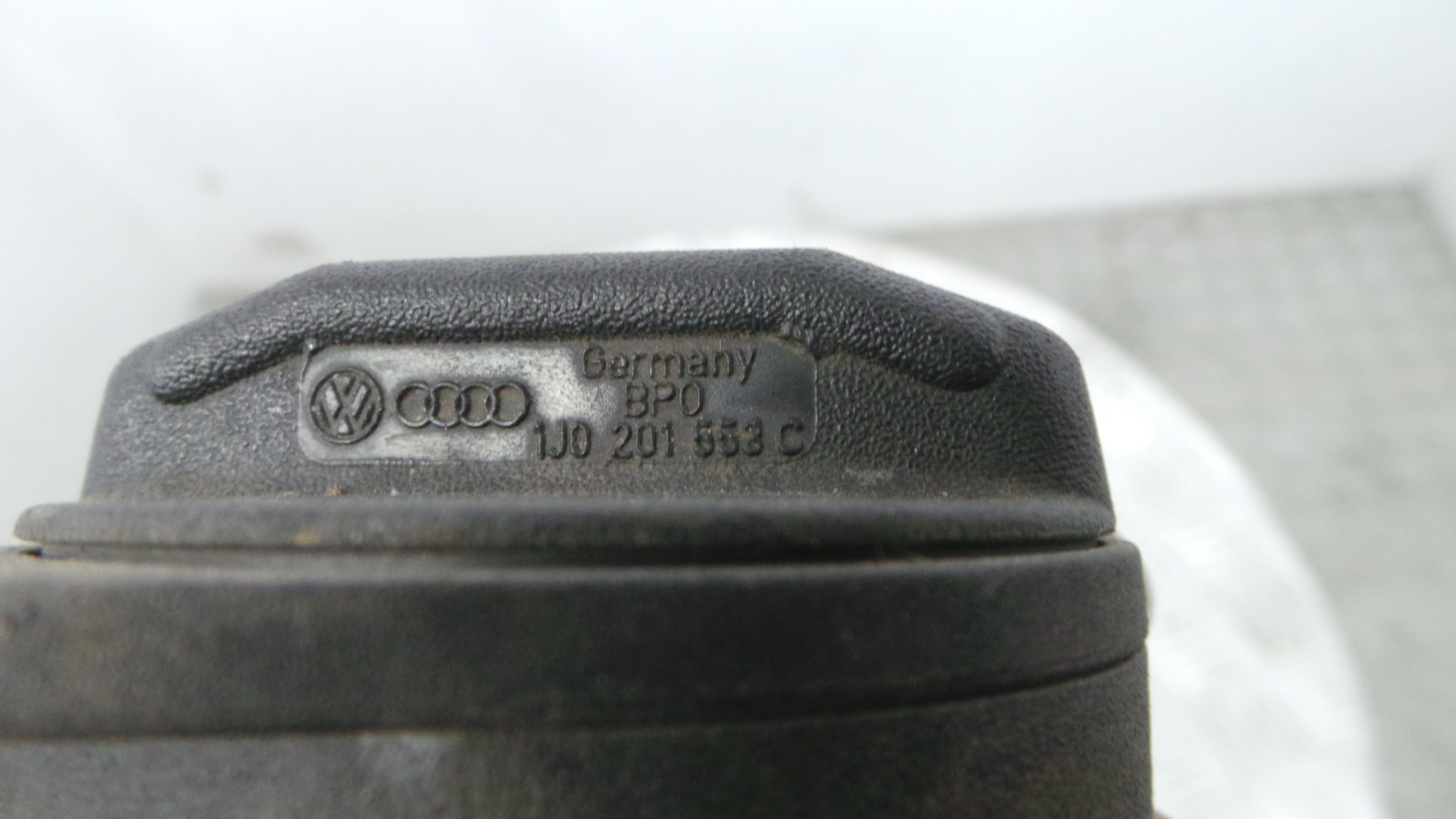 Tampão de Combustivel  1J0201553C - AUDI A3 (8L1)-38062526