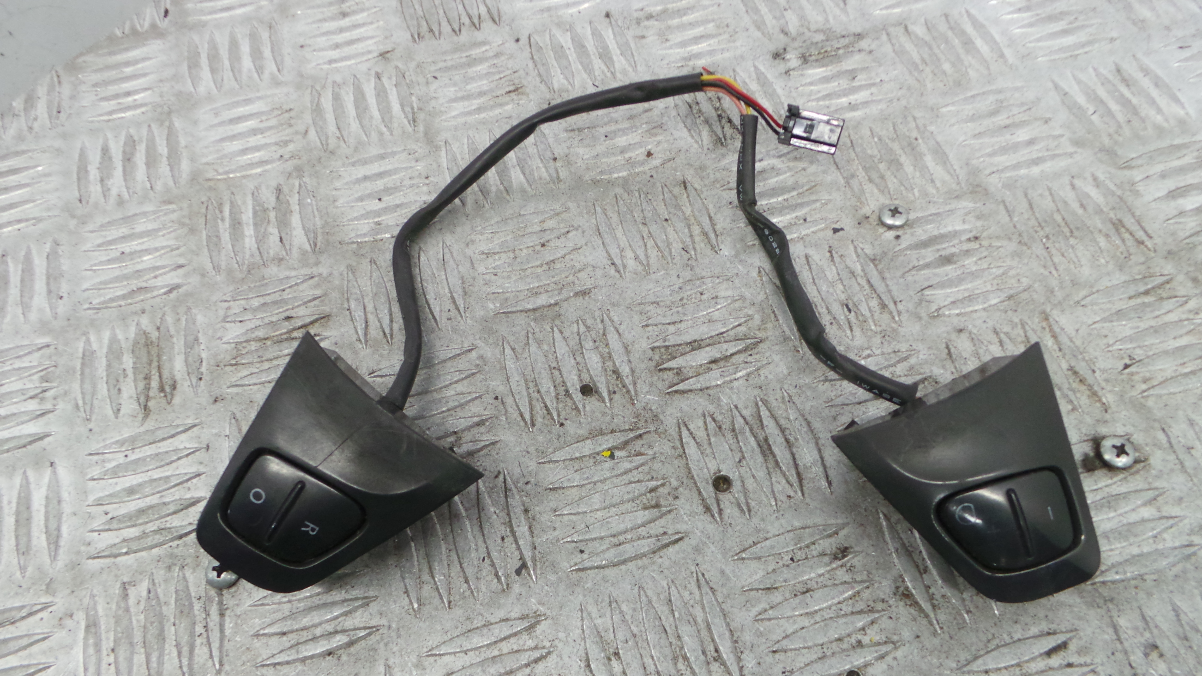 Manípulos do volante 255500009R - RENAULT CLIO IV (BH_)-38063000