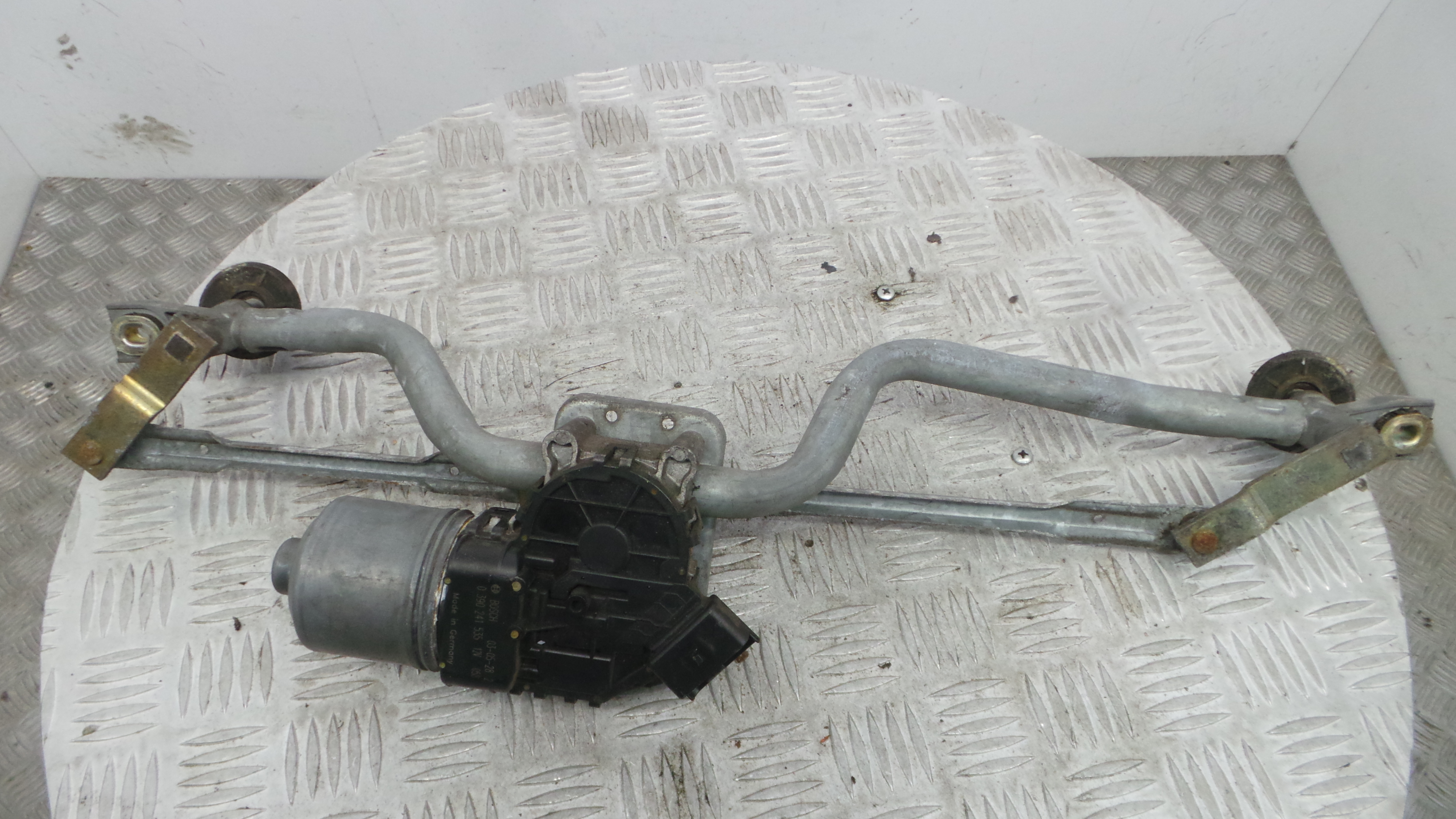 Motor Limpa Vidros Frente 8200258327 - RENAULT CLIO II (BB_, CB_), CLIO Mk II (BB_, CB_)-38064757