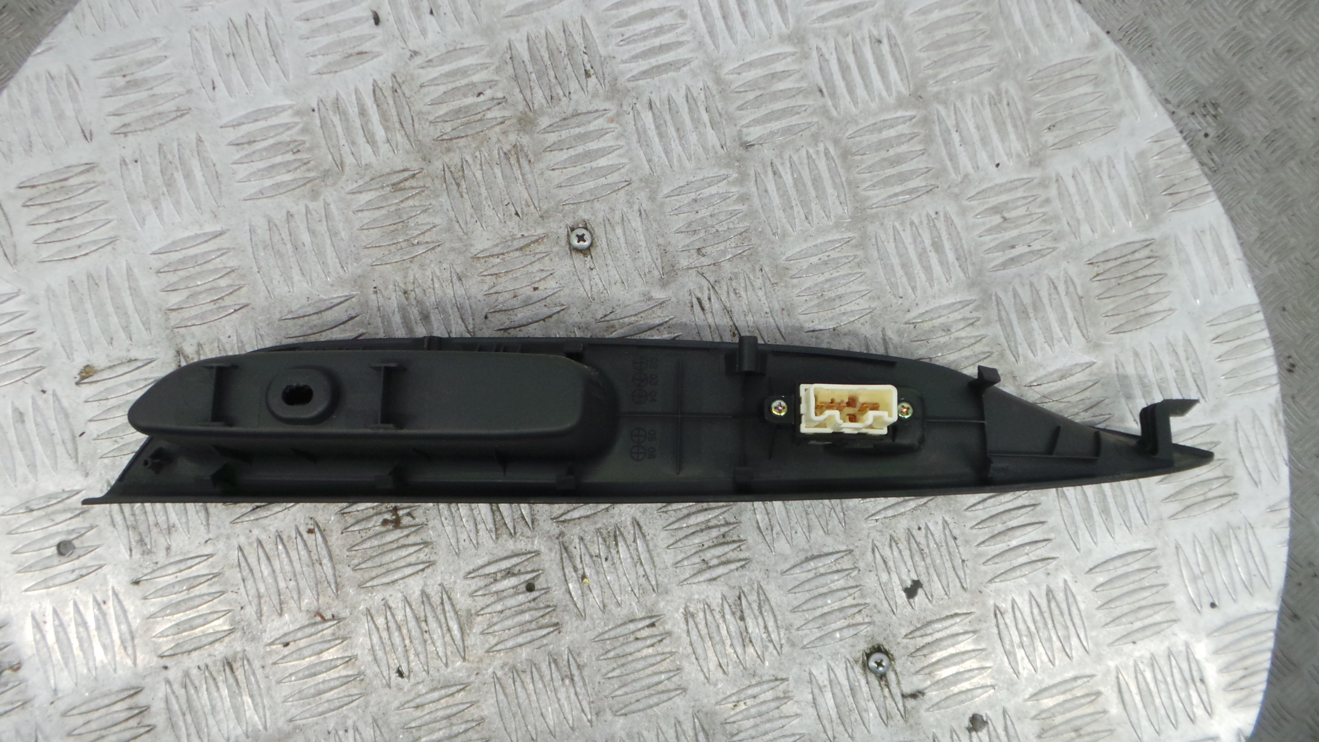 Interruptor / Comando Elevador Vidro Frente Dto GJ6A-684L1 - MAZDA 6 Station Wagon (GY)-38064764