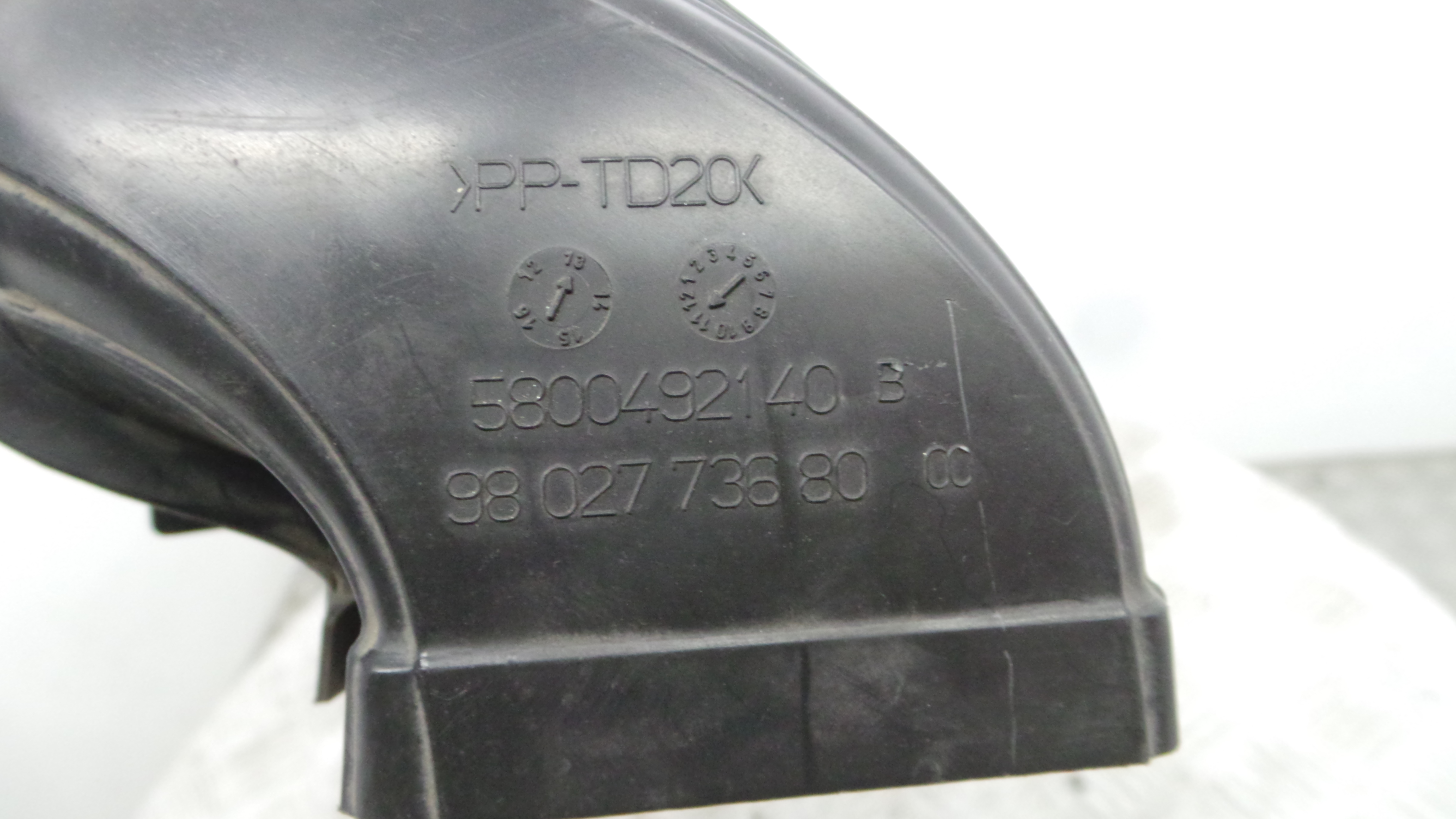 Tubo Caixa Filtro Ar 9802773680 - CITROËN C3 II (SC_)-38075911