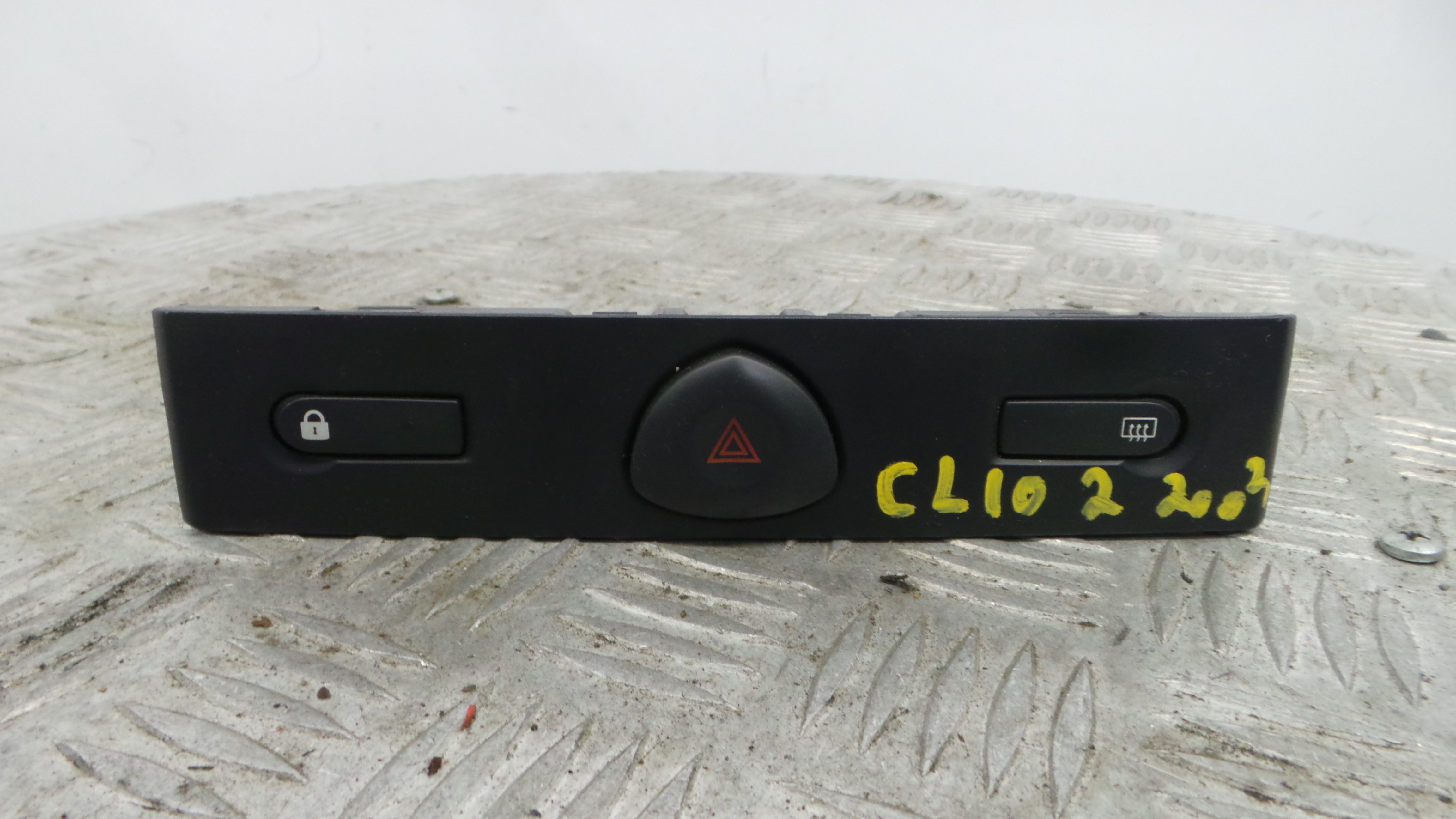 warning 4 piscas 8200071224 - RENAULT CLIO II (BB_, CB_), CLIO Mk II (BB_, CB_)-38088343