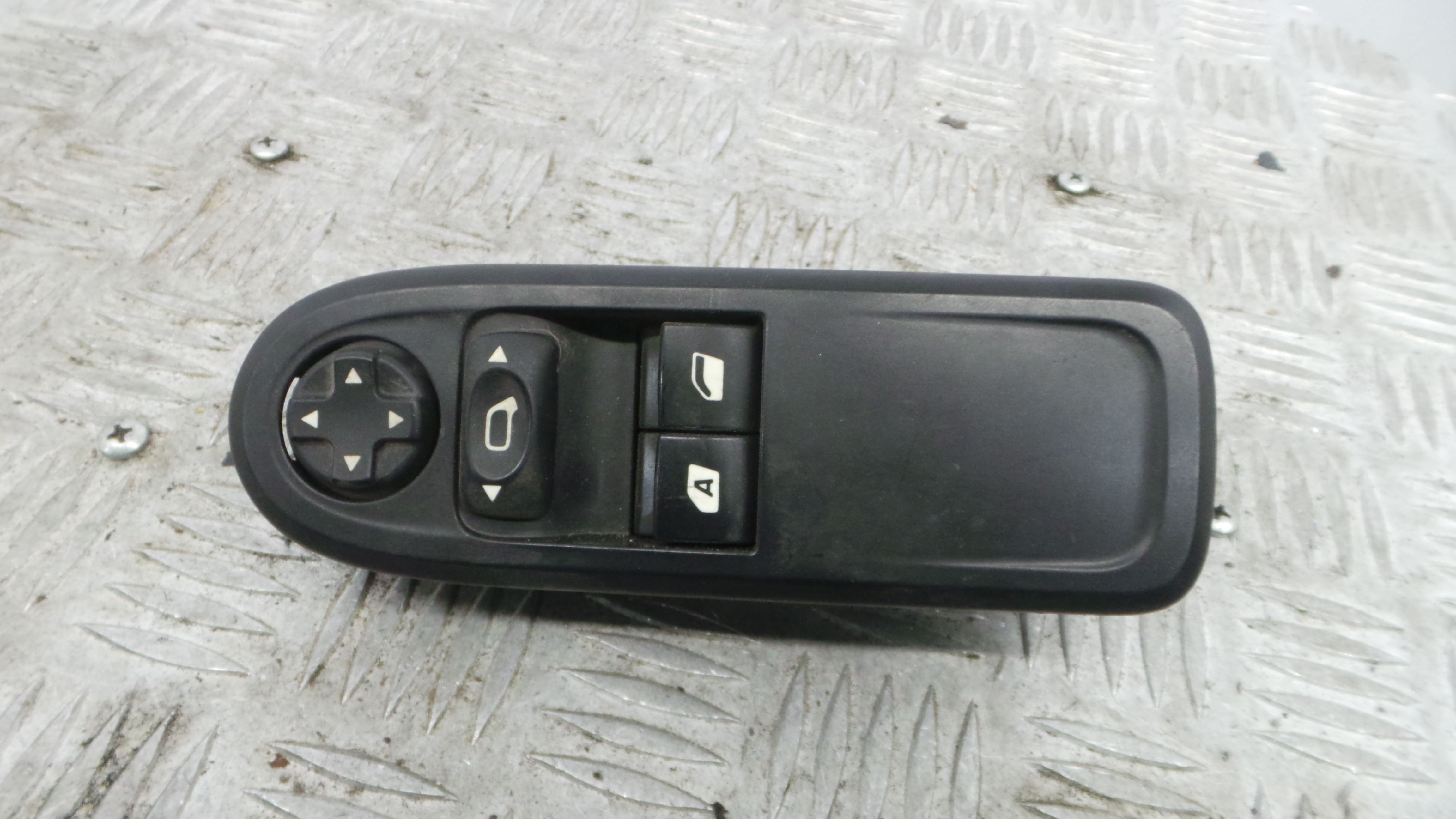 Interruptor / Comando Elevador Vidro Frente Esq  98012283XT - CITROËN C3 II (SC_)-38099911