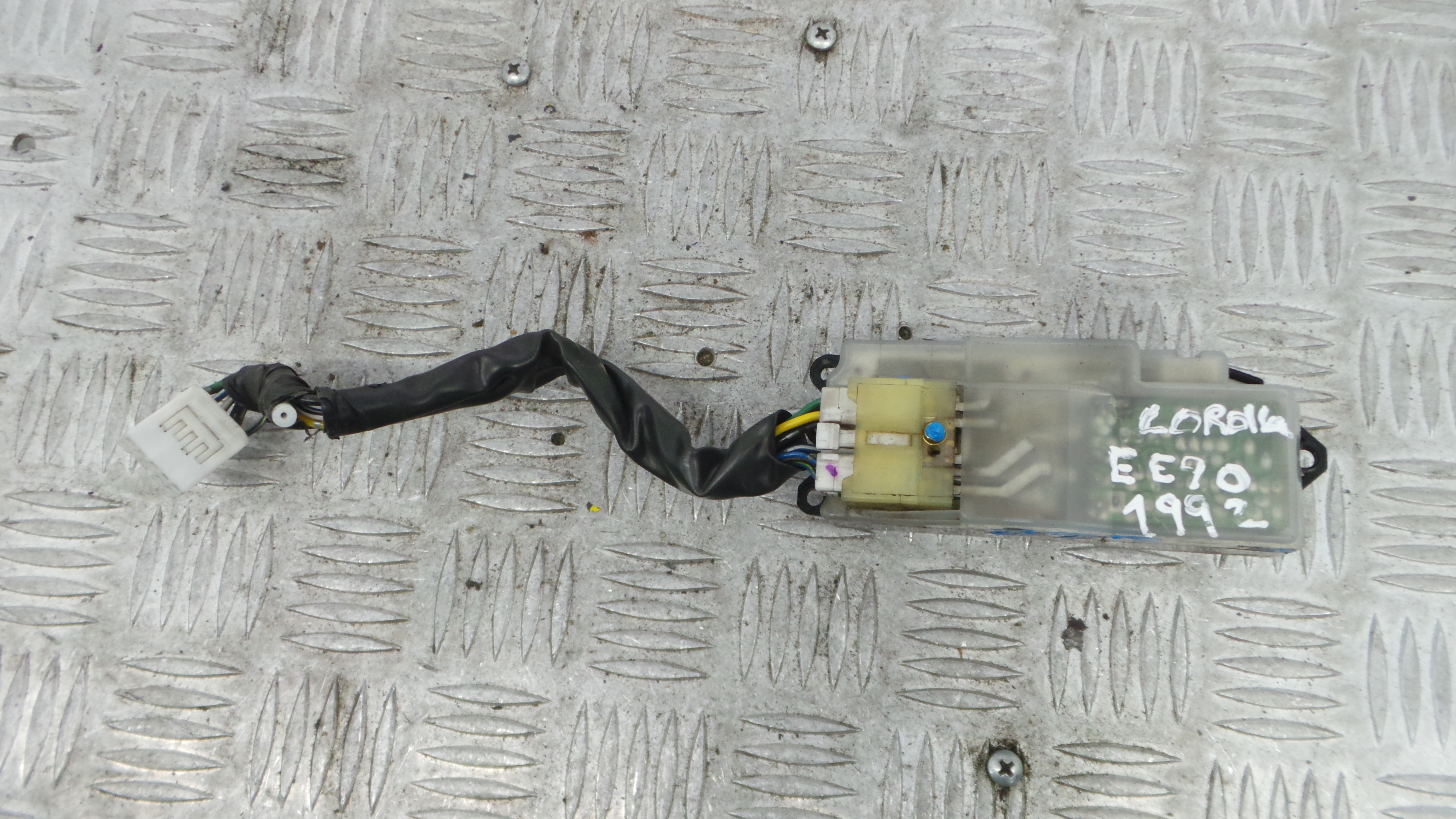 Interruptor / Comando Elevador Vidro Frente Esq - TOYOTA COROLLA (_E10_)-38129991