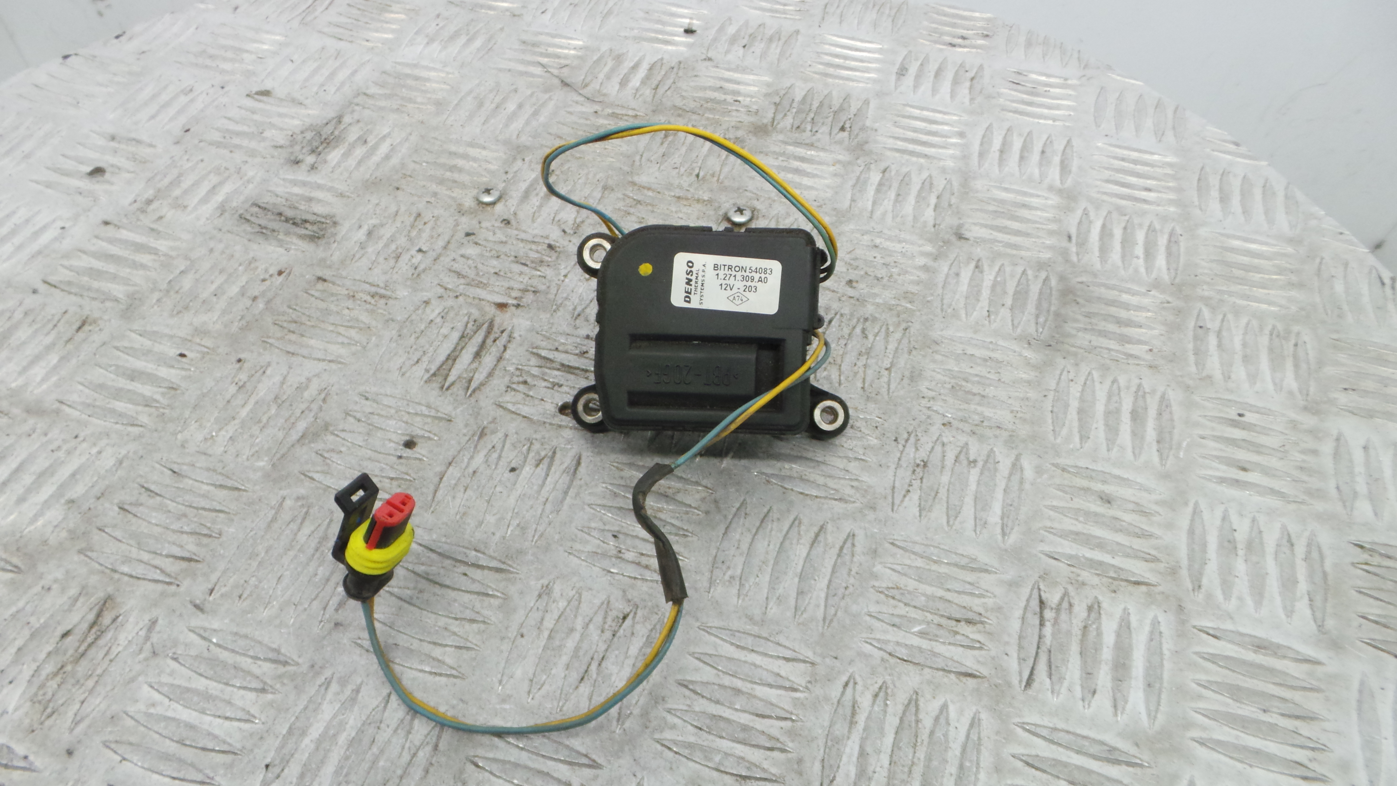 Atuador do Circuito de Ar 54083 - RENAULT CLIO II (BB_, CB_), CLIO Mk II (BB_, CB_)-38132915 Atuador do Circuito de Ar 54083 - RENAULT CLIO II (BB_, CB_), CLIO Mk II (BB_, CB_)-38132915