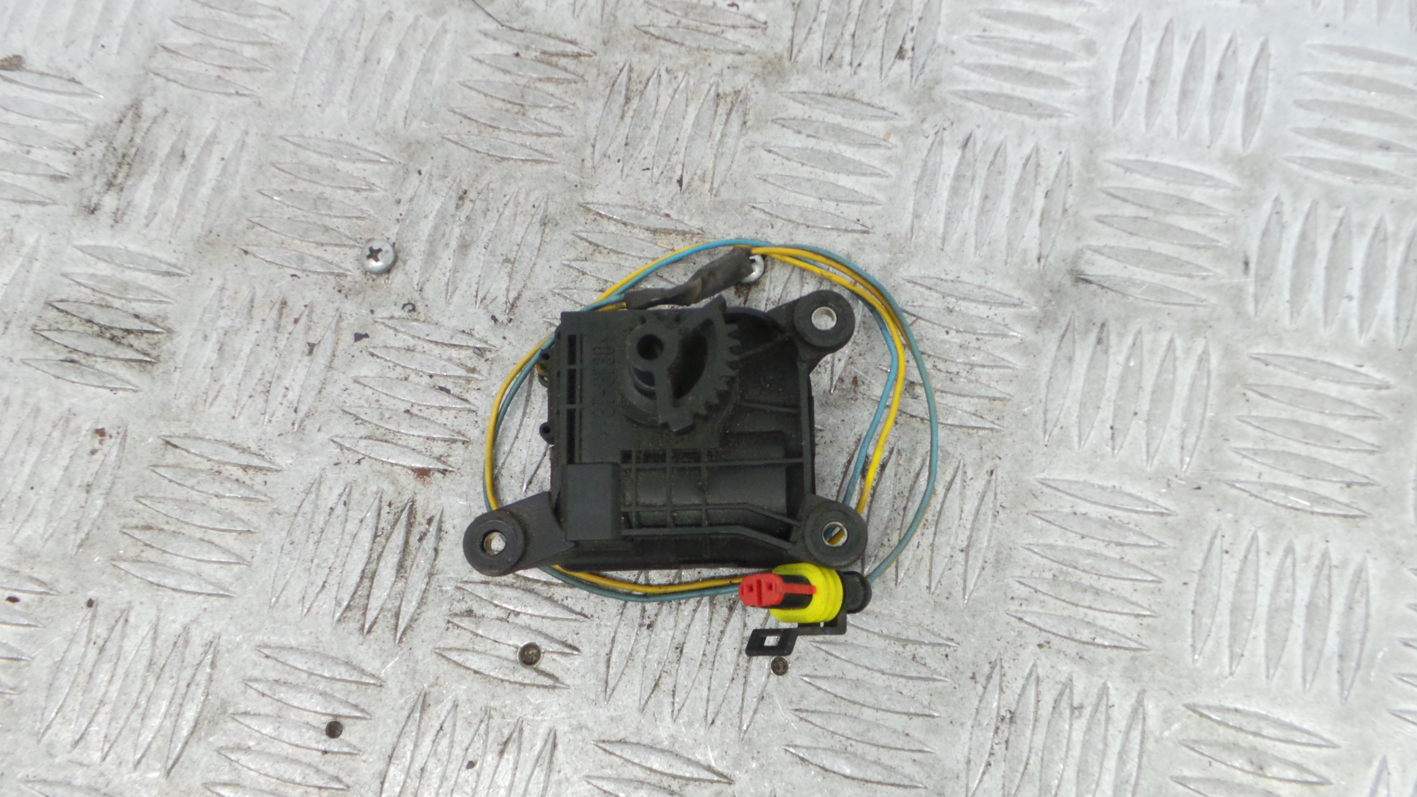 Atuador do Circuito de Ar  54083 - RENAULT CLIO II (BB_, CB_), CLIO Mk II (BB_, CB_)-38132915