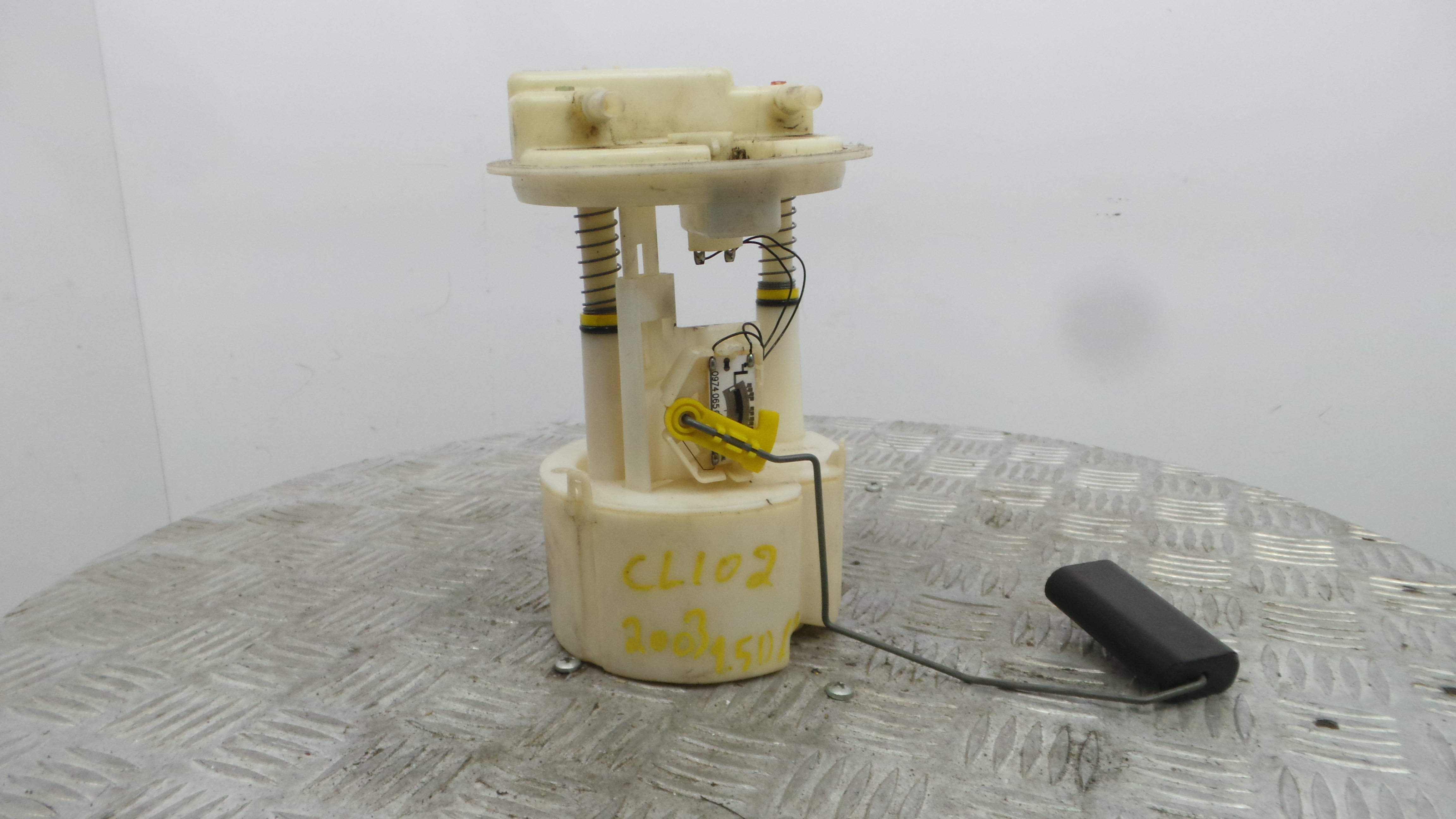 Boia do Combustível 8200035909 - RENAULT CLIO II (BB_, CB_), CLIO Mk II (BB_, CB_)-38183111