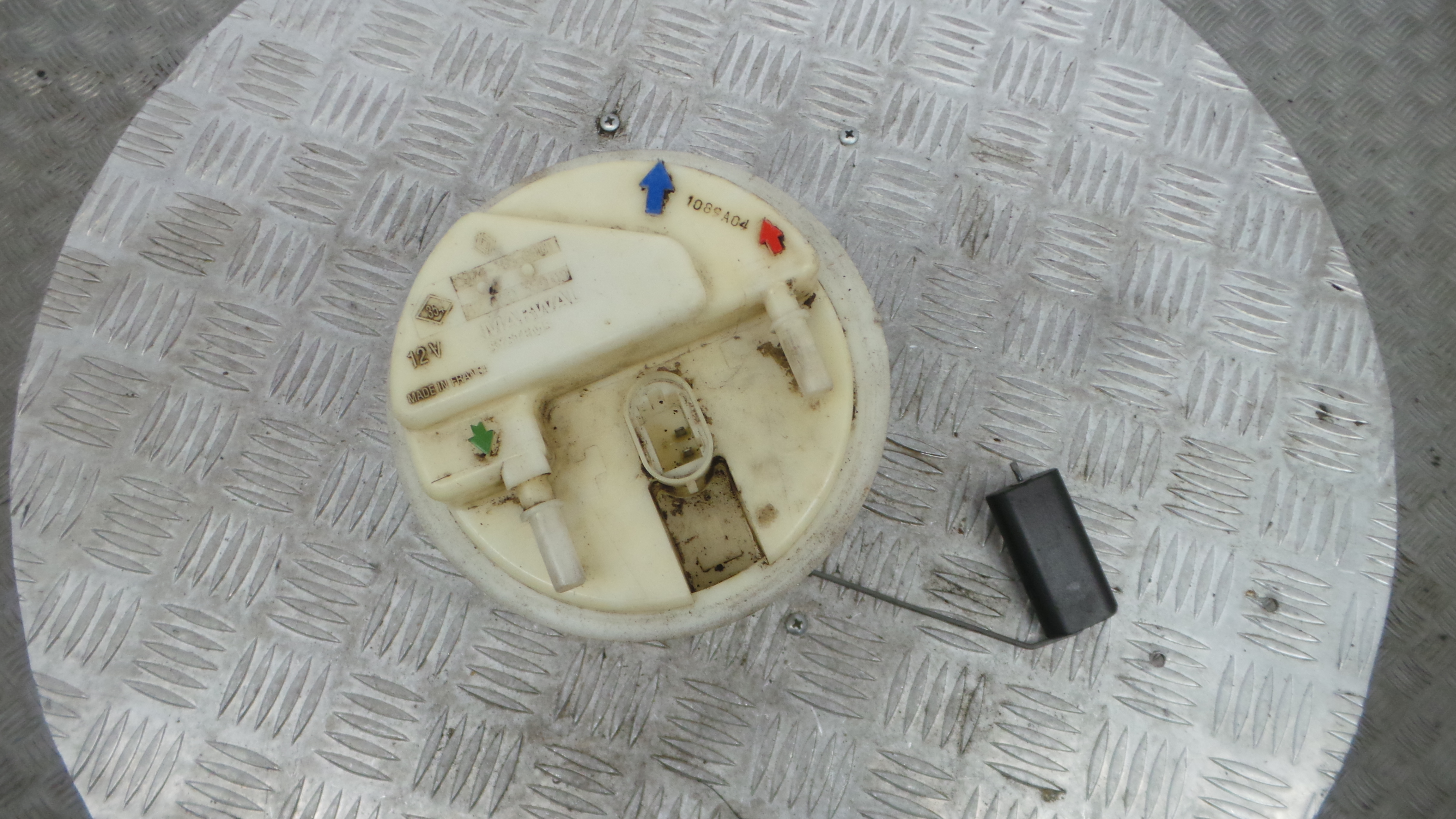 Boia do Combustível 8200035909 - RENAULT CLIO II (BB_, CB_), CLIO Mk II (BB_, CB_)-38183111