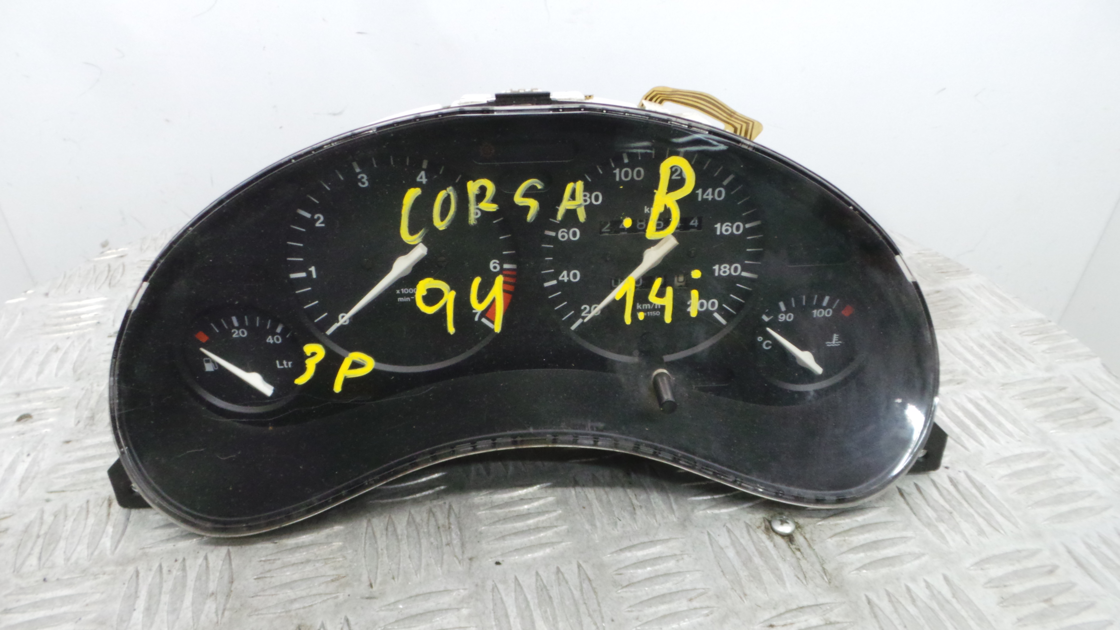 Quadrante 90386323 - OPEL CORSA B (S93)-38247334