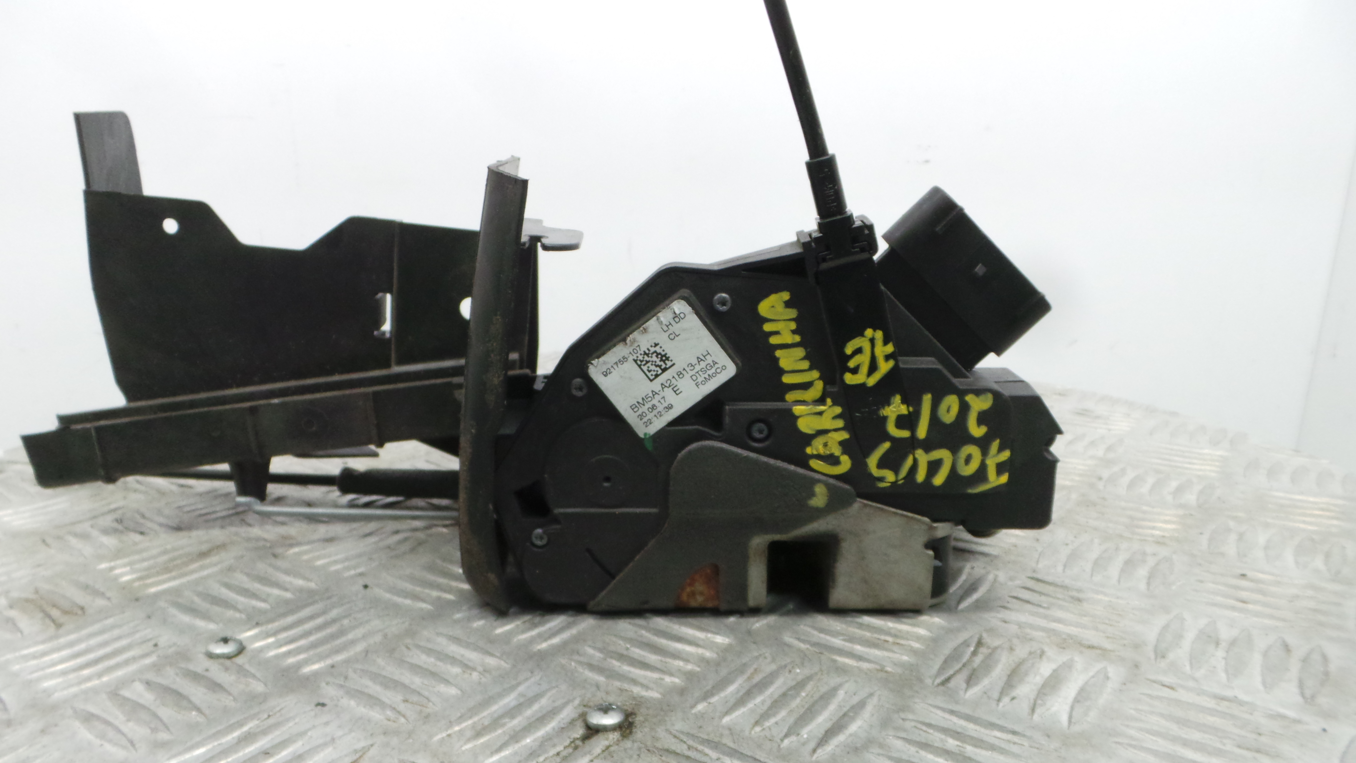 Fecho da Porta Frente Esq BM5A-A21813-AH - FORD FOCUS III Turnier-38252993 Fecho da Porta Frente Esq BM5A-A21813-AH - FORD FOCUS III Turnier-38252993