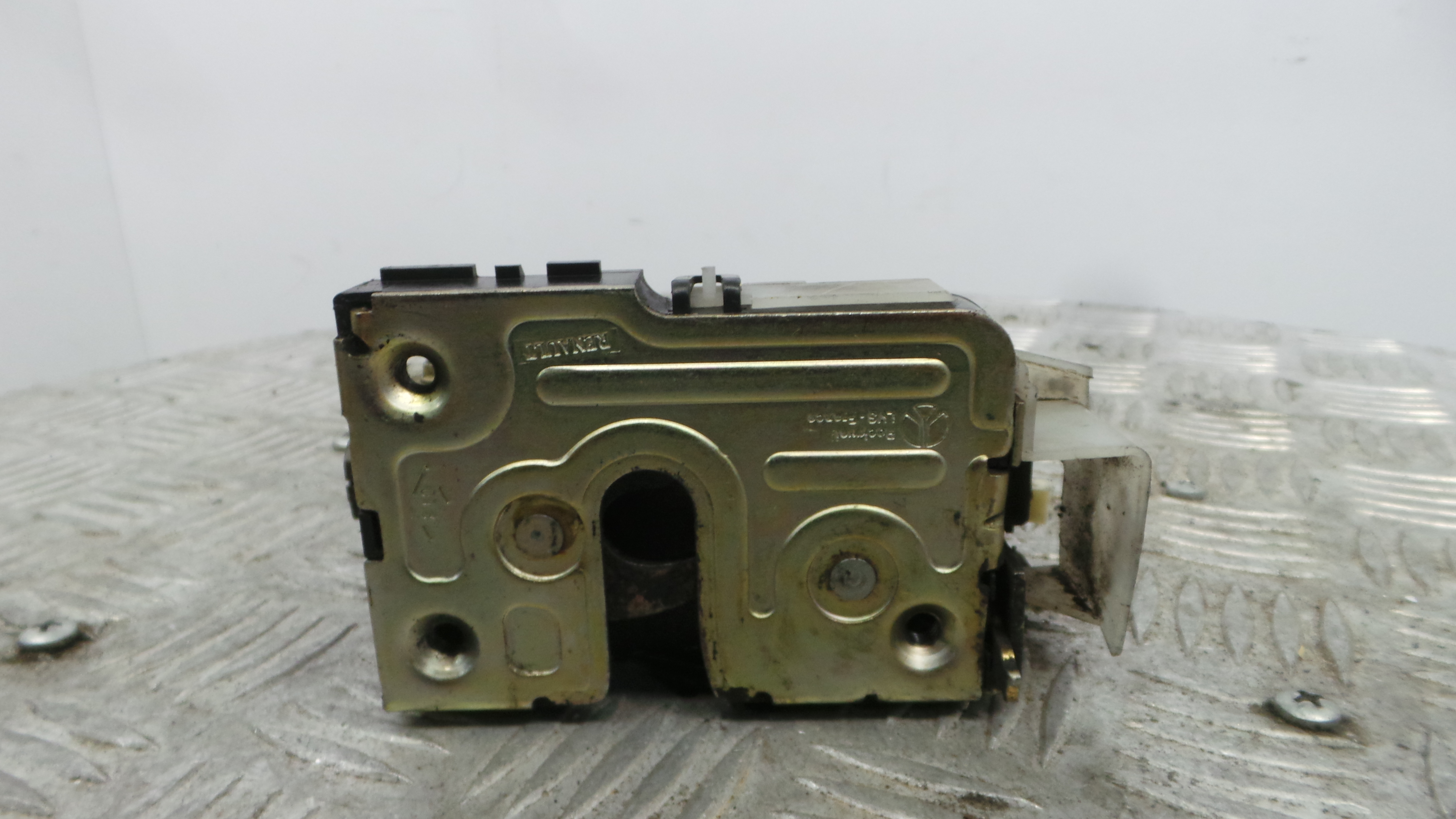 Fecho da Porta Trás Esq 7701469940 - RENAULT CLIO II (BB_, CB_), CLIO Mk II (BB_, CB_)-38268310