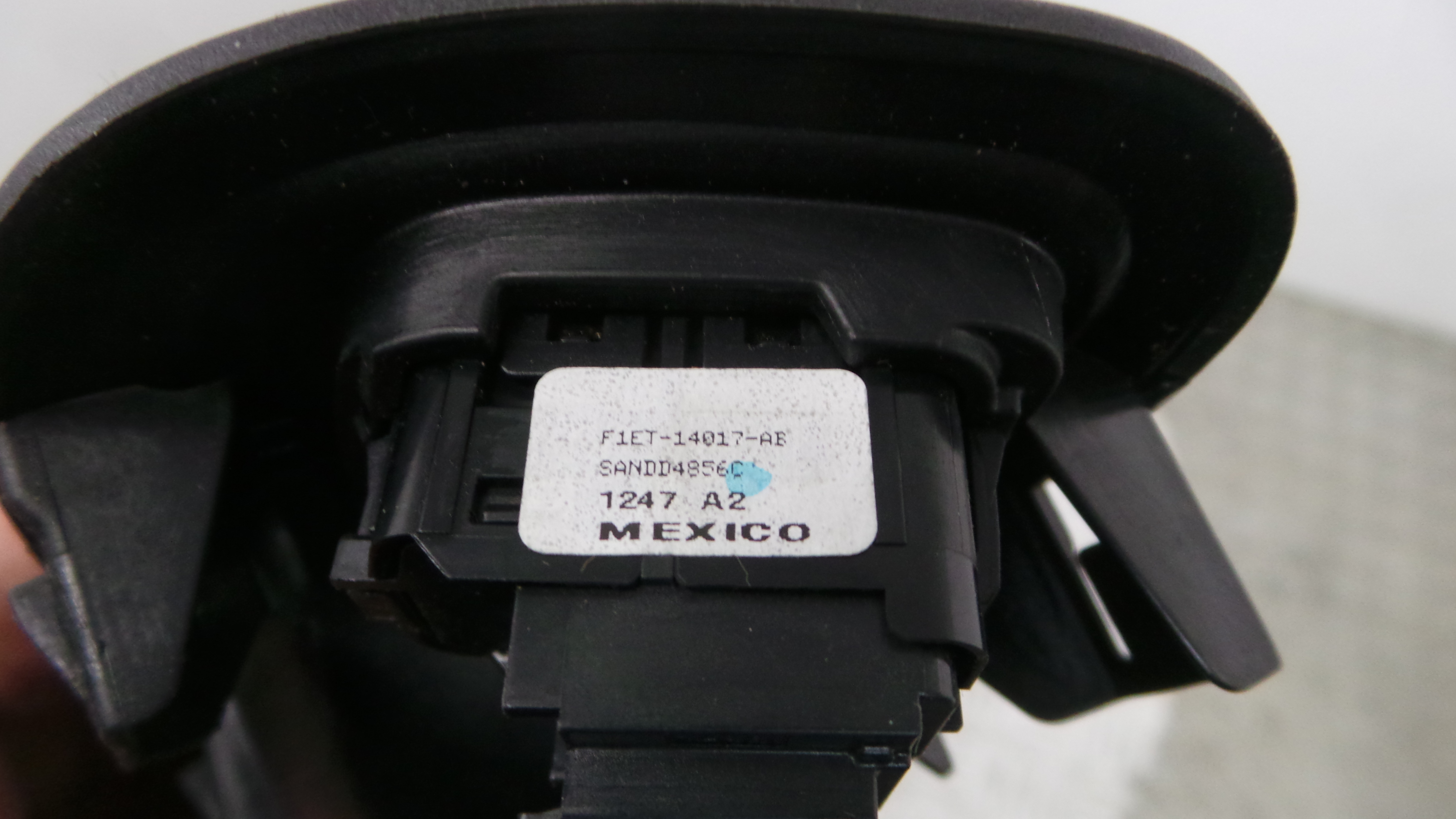 Puxador Interior Frente Esquerdo F1EB-A22601-BAW - FORD FOCUS III Turnier-38273677