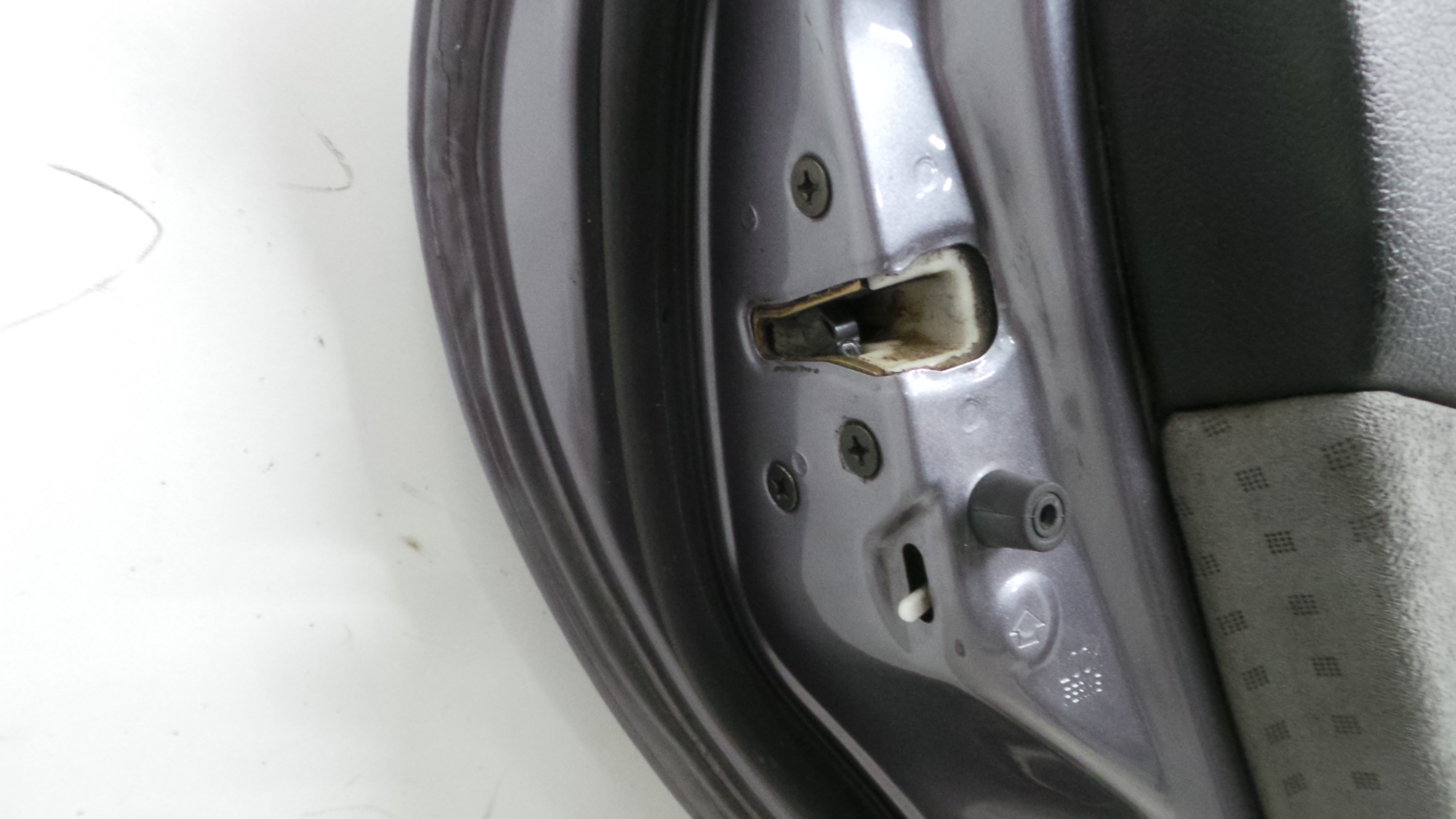 Fecho da Porta Trás Esq - MAZDA 6 Station Wagon (GY)-38294831 Fecho da Porta Trás Esq - MAZDA 6 Station Wagon (GY)-38294831