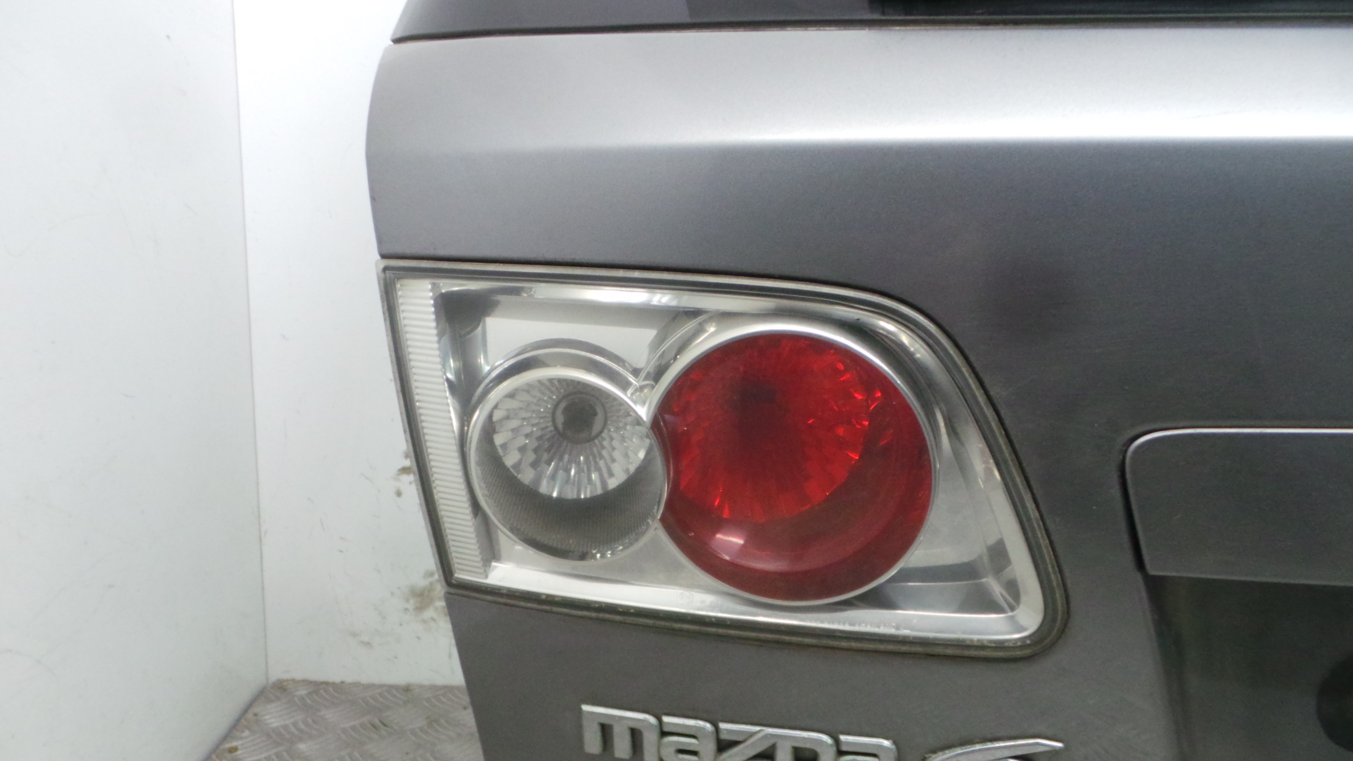 Farolim Mala Trás Esq  GJ5E513J0A - MAZDA 6 Station Wagon (GY)-38294854