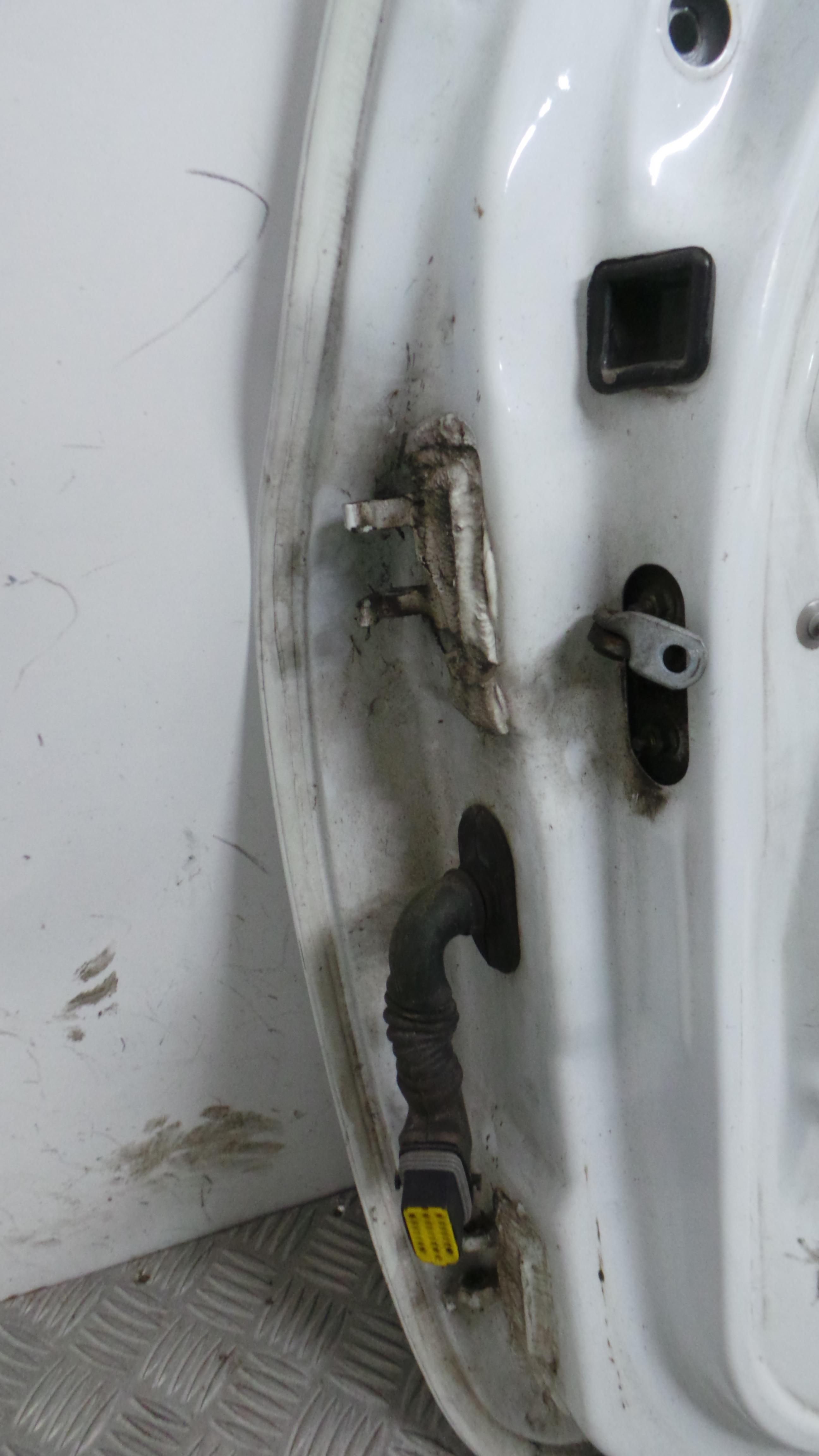 Porta Dto 7751472465 - RENAULT CLIO II (BB_, CB_), CLIO Mk II (BB_, CB_)-38294859