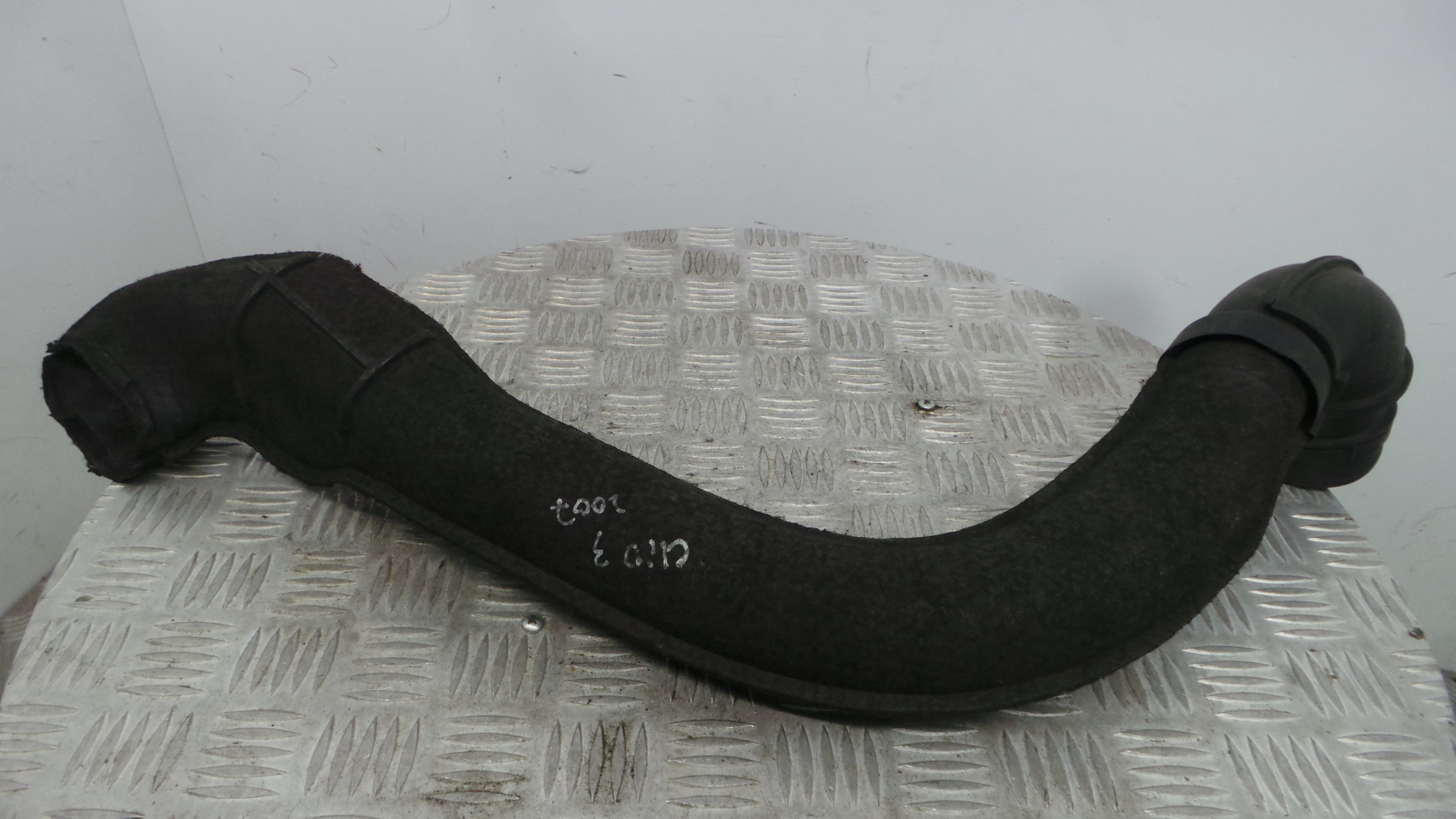 Tubo Caixa Filtro Ar 8200381079 - RENAULT CLIO III (BR0/1, CR0/1)-38294919