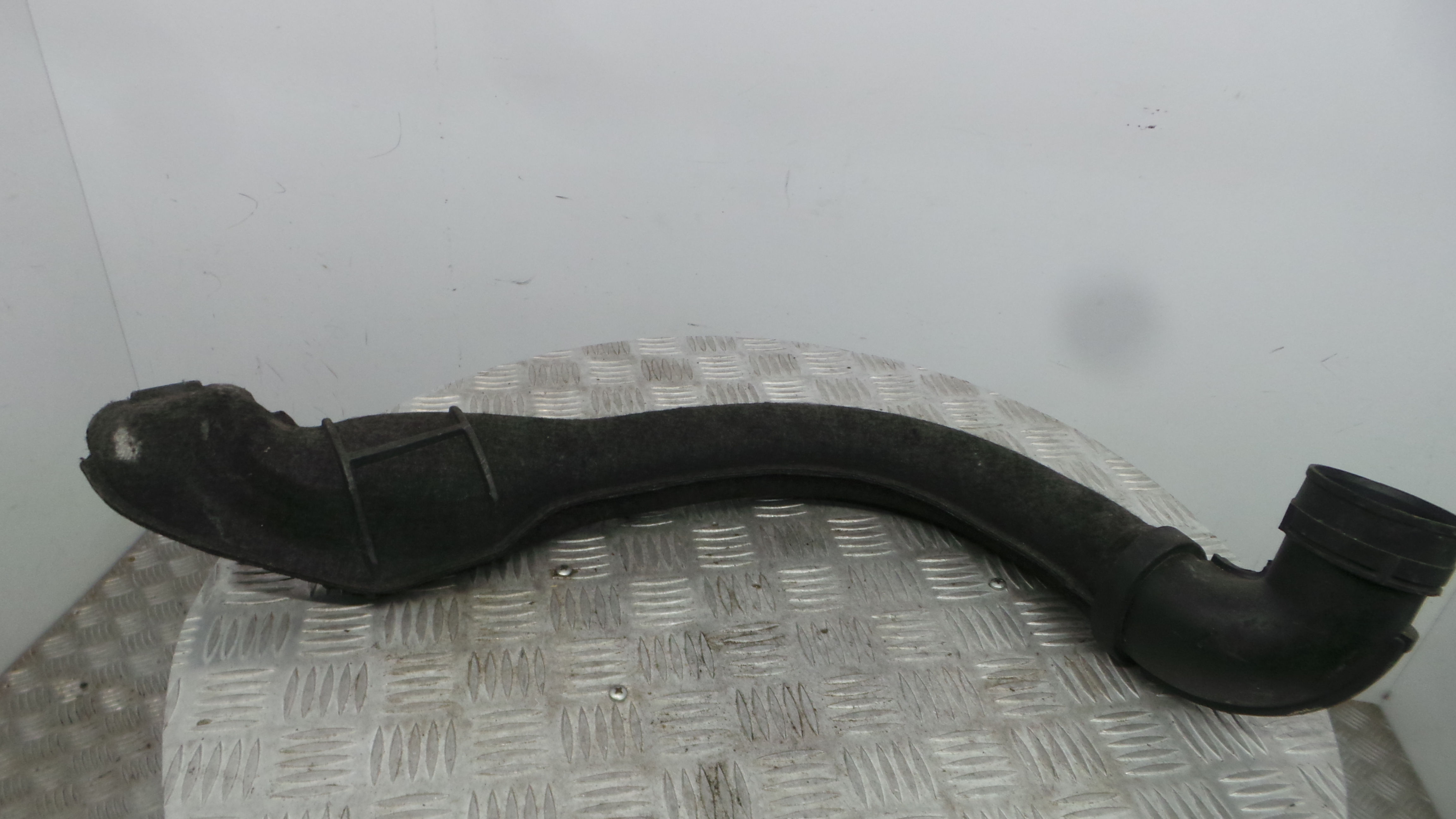 Tubo Caixa Filtro Ar 8200381079 - RENAULT CLIO III (BR0/1, CR0/1)-38294922