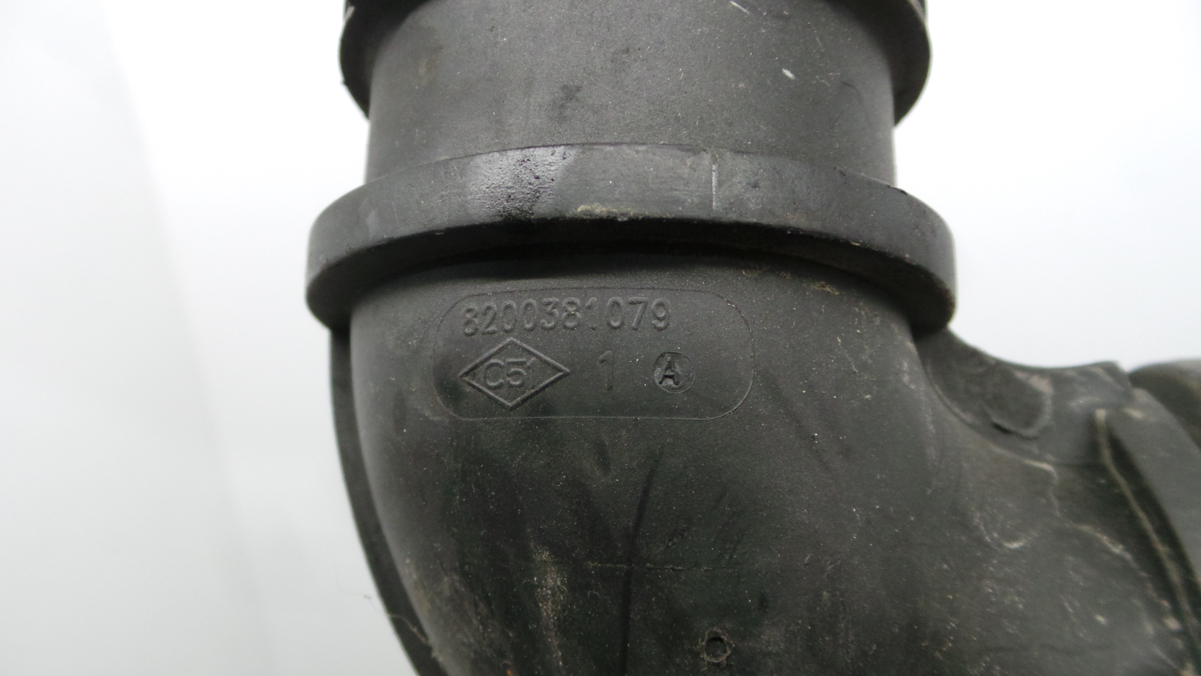 Tubo Caixa Filtro Ar 8200381079 - RENAULT CLIO III (BR0/1, CR0/1)-38294922