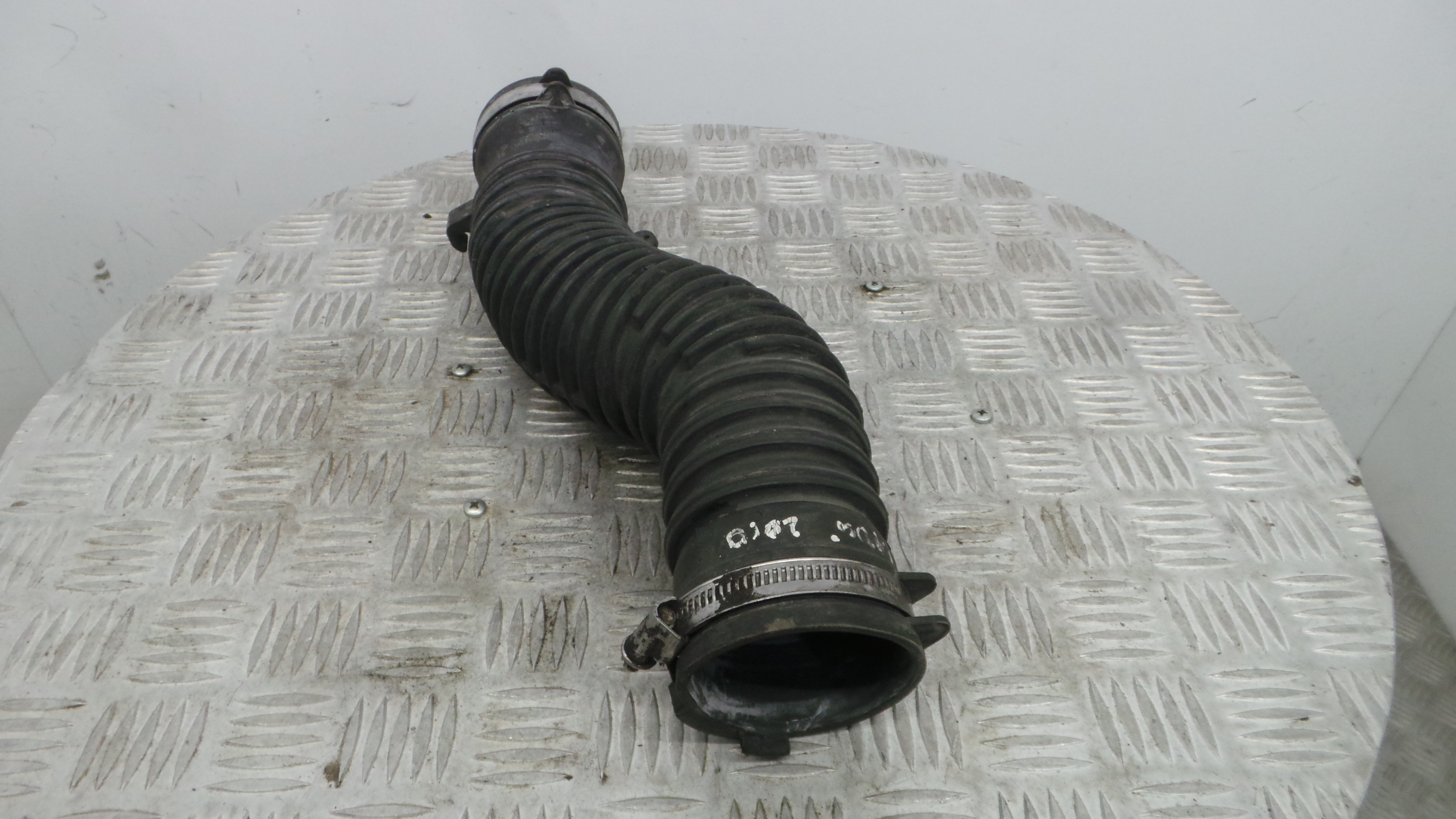 Tubo Caixa Filtro Ar 8200720174 - RENAULT MEGANE III Hatchback (BZ0/1_, B3_)-38294955