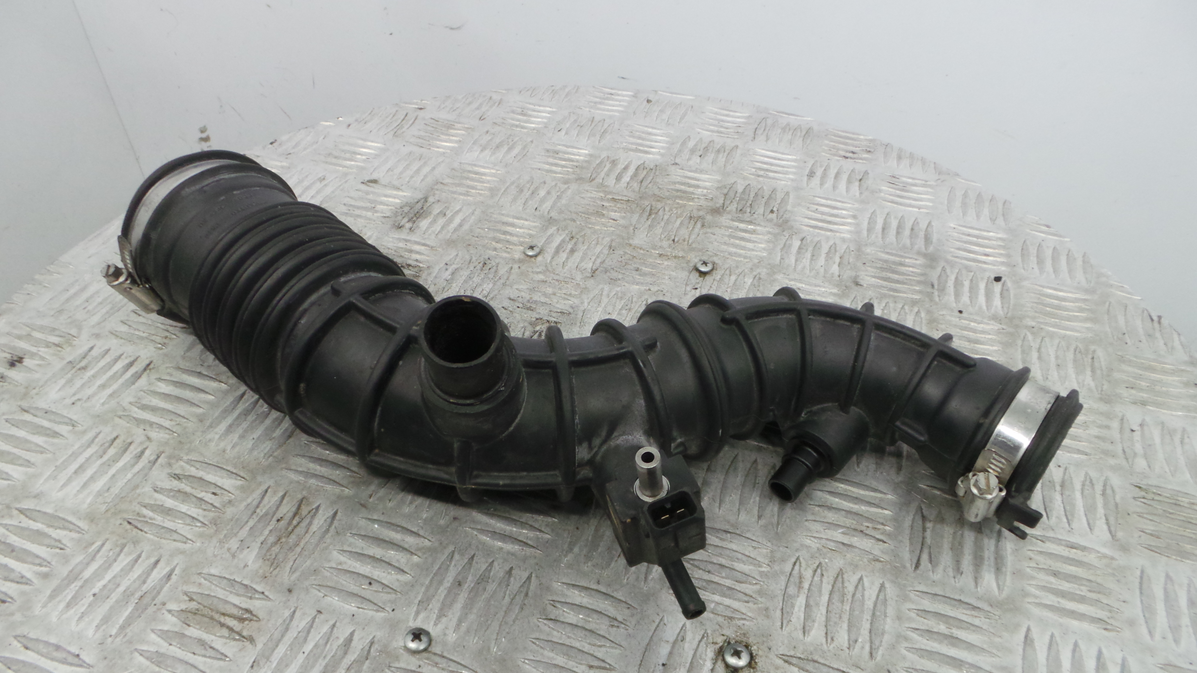 Tubo Intercooler 165764382R - RENAULT CLIO IV (BH_)-38294962 Tubo Intercooler 165764382R - RENAULT CLIO IV (BH_)-38294962