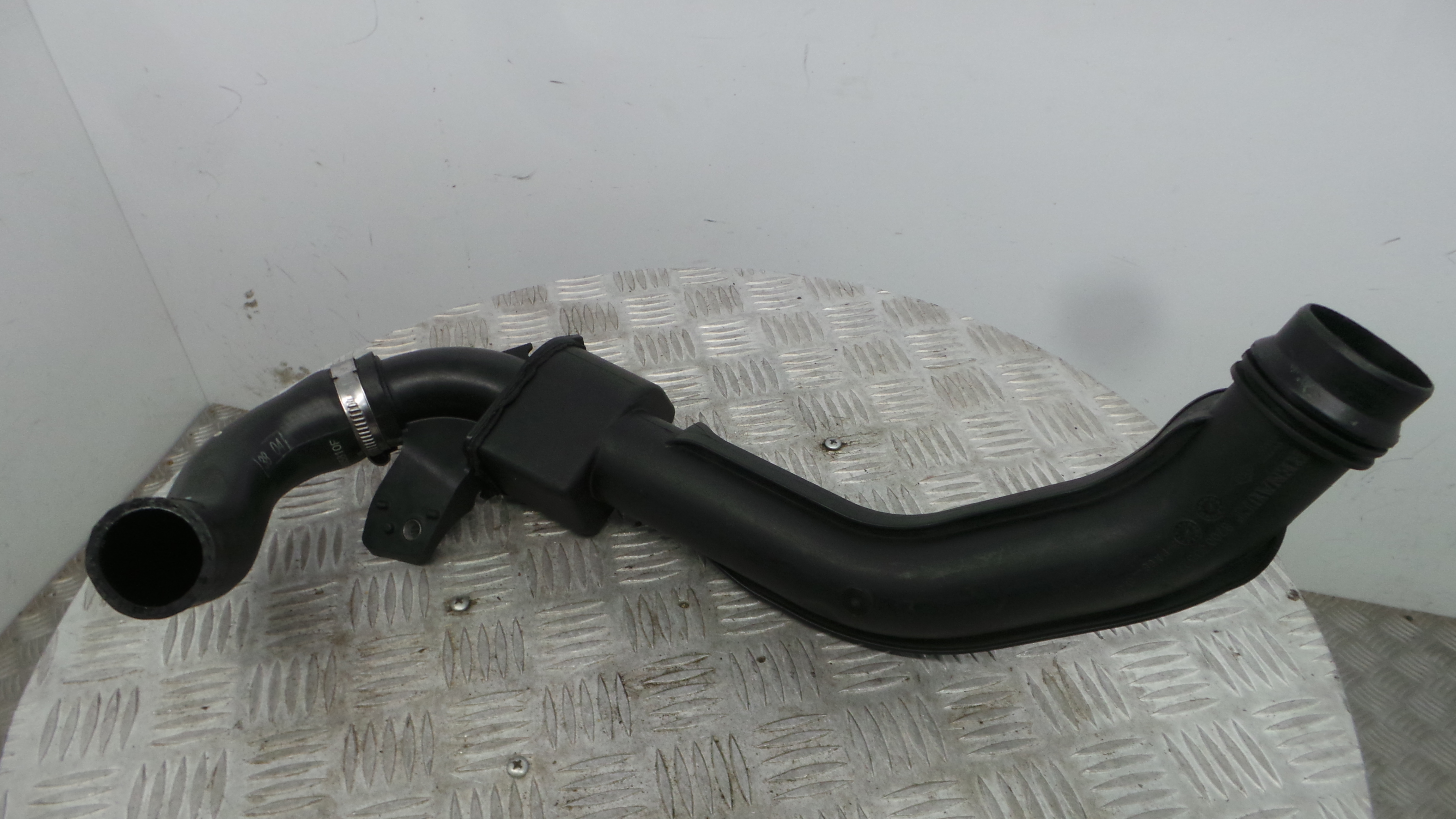 Tubo Intercooler 8200308272C - RENAULT CLIO III (BR0/1, CR0/1)-38294969