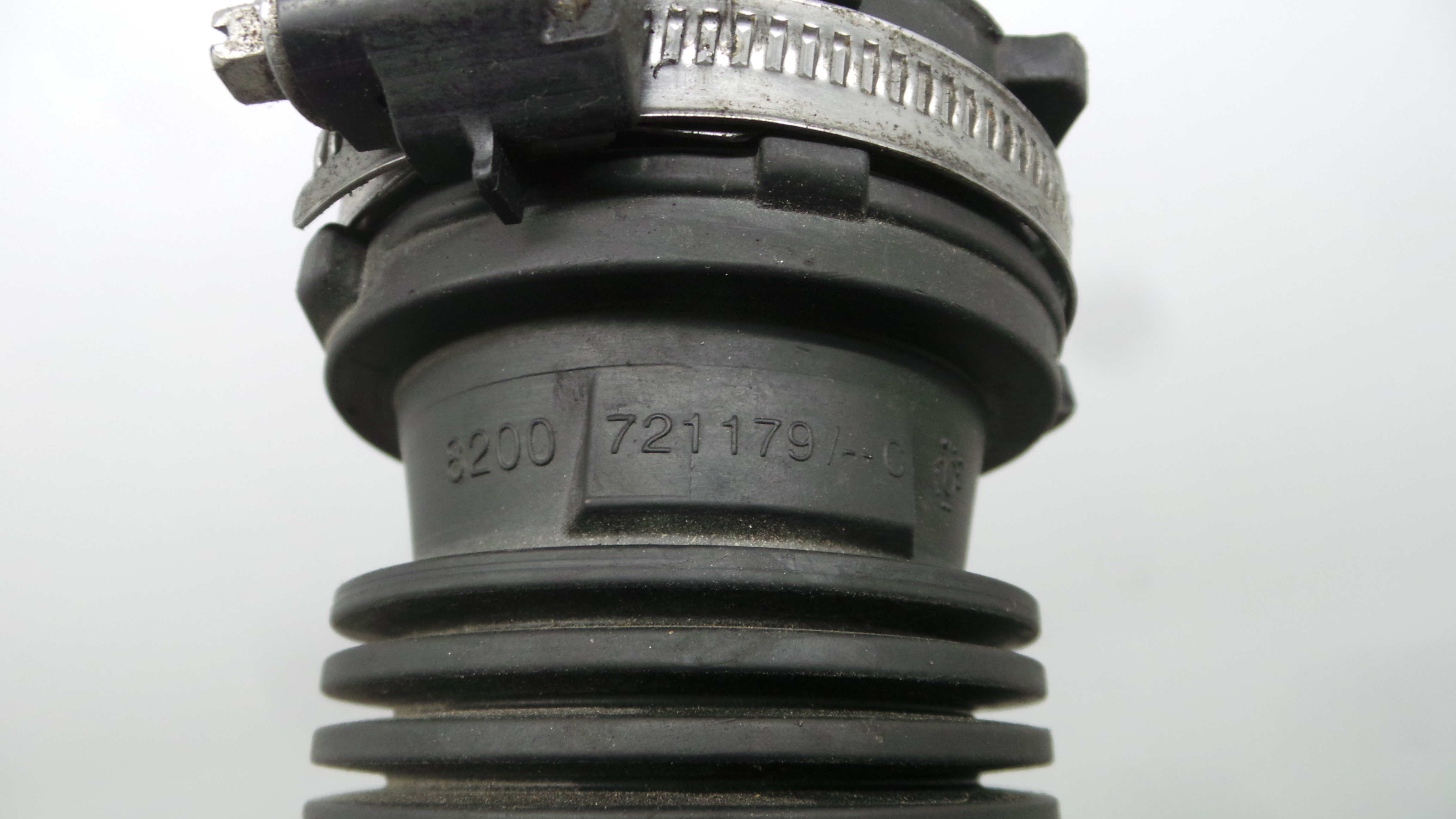 Tubo Caixa Filtro Ar 8200721179C - RENAULT CLIO III (BR0/1, CR0/1)-38295133