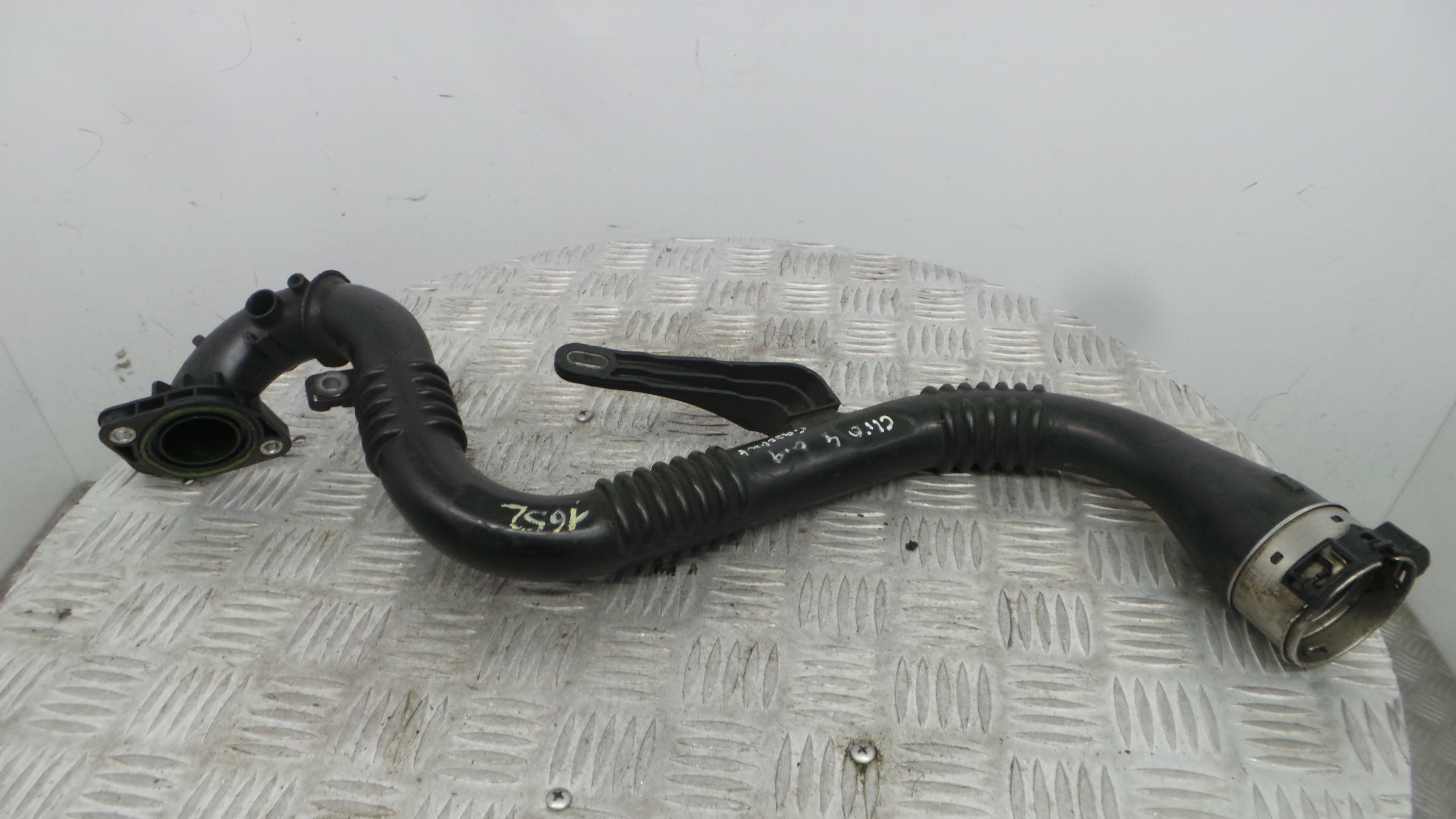 Tubo Intercooler 104951A - RENAULT CLIO IV (BH_)-38295150