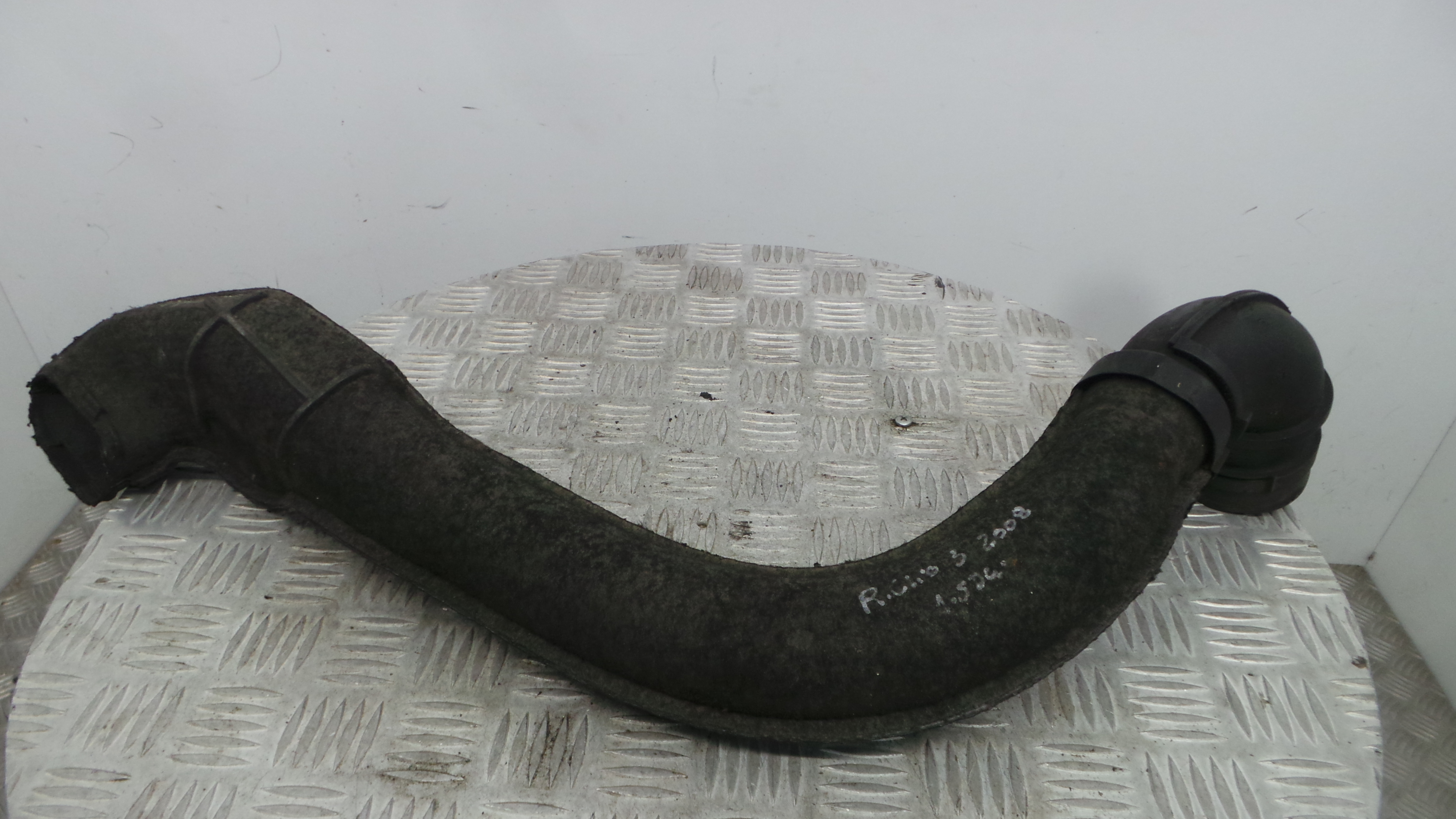 Tubo Caixa Filtro Ar 8200381079A - RENAULT CLIO III (BR0/1, CR0/1)-38298019