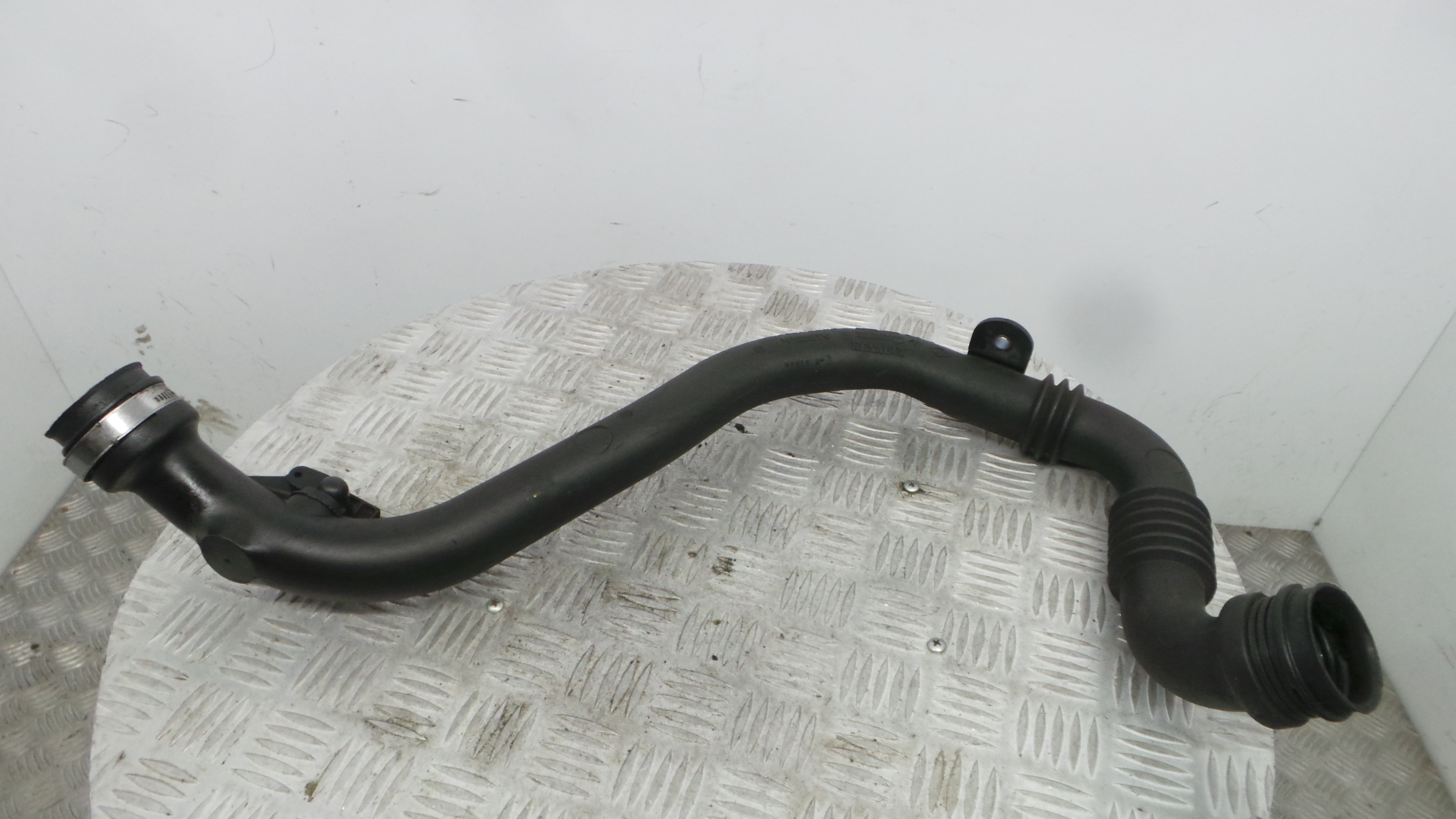 Tubo Intercooler 8200527669A - RENAULT CLIO III (BR0/1, CR0/1)-38298022 Tubo Intercooler 8200527669A - RENAULT CLIO III (BR0/1, CR0/1)-38298022