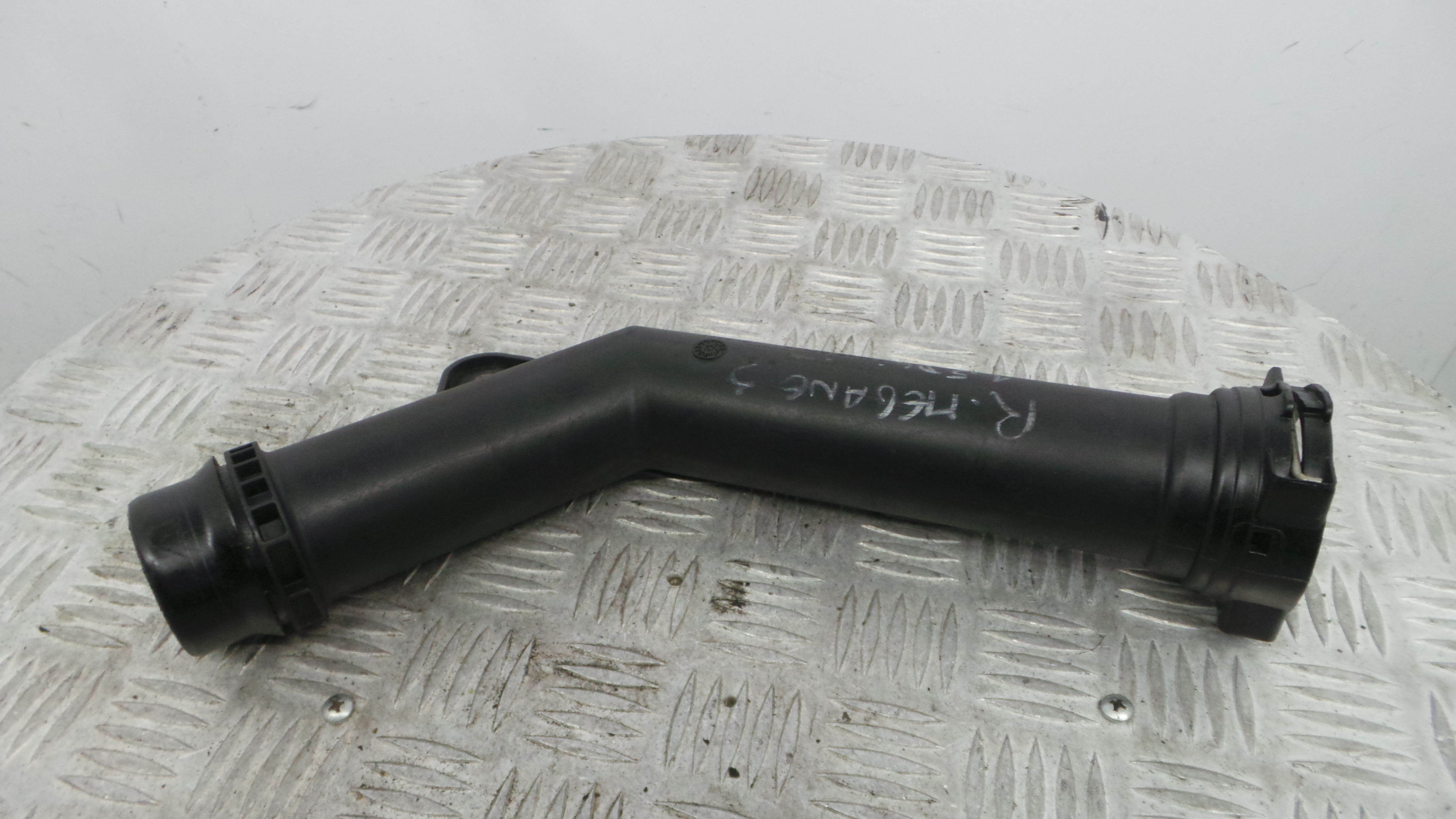 Tubo Intercooler 144609794RB – RENAULT MEGANE III Hatchback (BZ0/1_, B3_) Tubo Intercooler 144609794RB – RENAULT MEGANE III Hatchback (BZ0/1_, B3_)