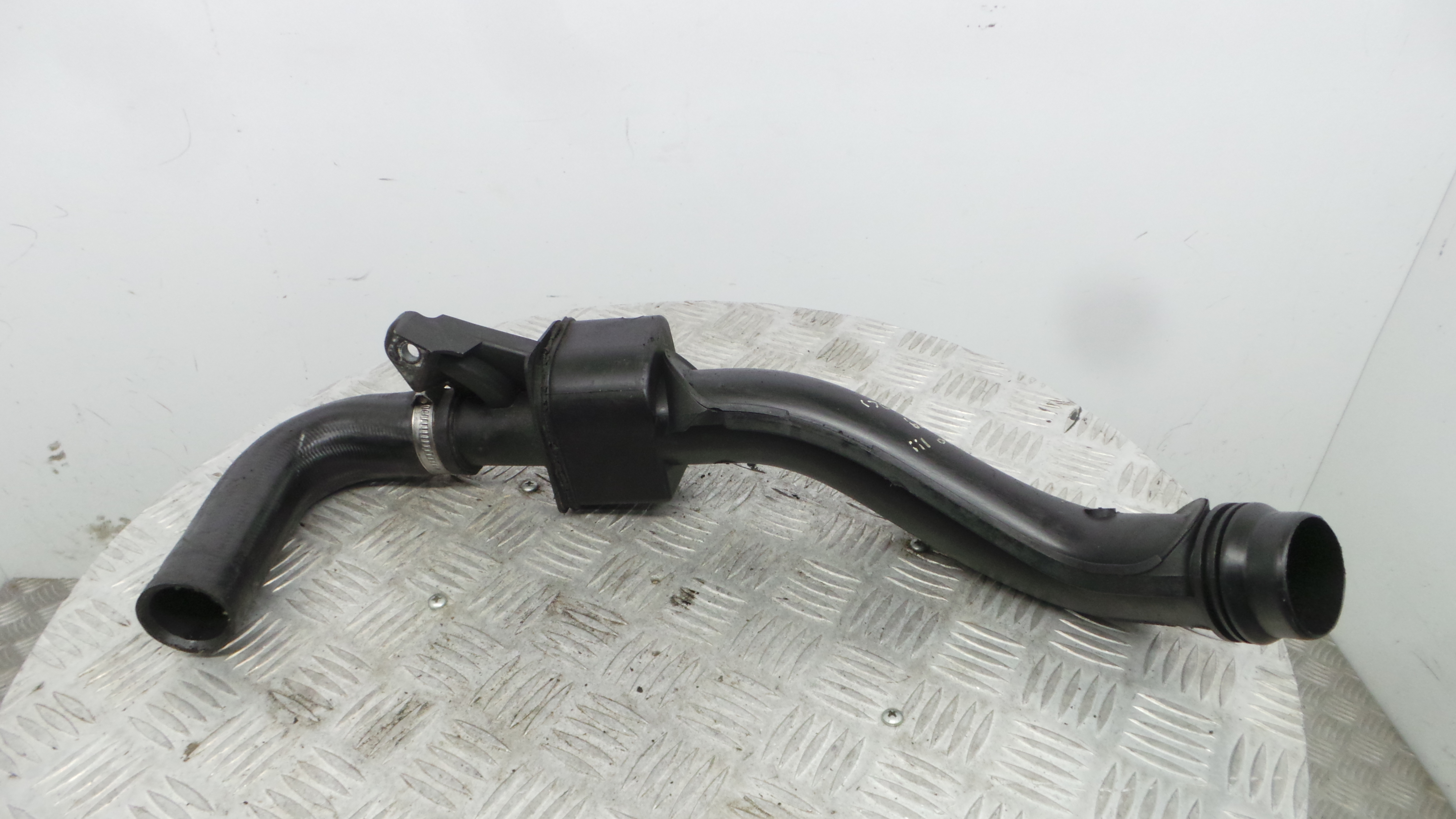 Tubo Intercooler 8200296982G - RENAULT MEGANE III Hatchback (BZ0/1_, B3_)-38298067 Tubo Intercooler 8200296982G - RENAULT MEGANE III Hatchback (BZ0/1_, B3_)-38298067