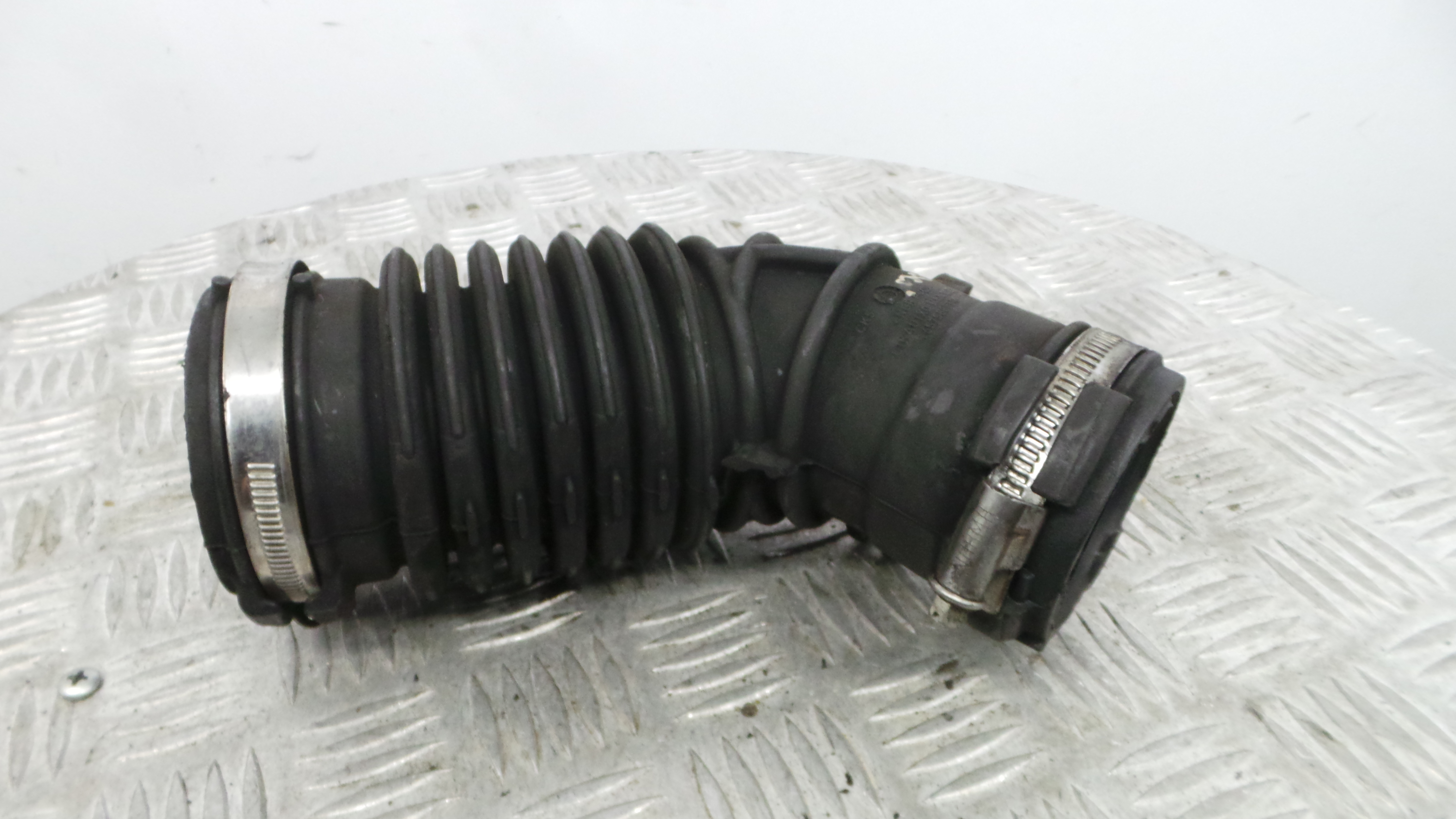 Tubo Intercooler 165758885RD - RENAULT CLIO IV (BH_)-38298166 Tubo Intercooler 165758885RD - RENAULT CLIO IV (BH_)-38298166