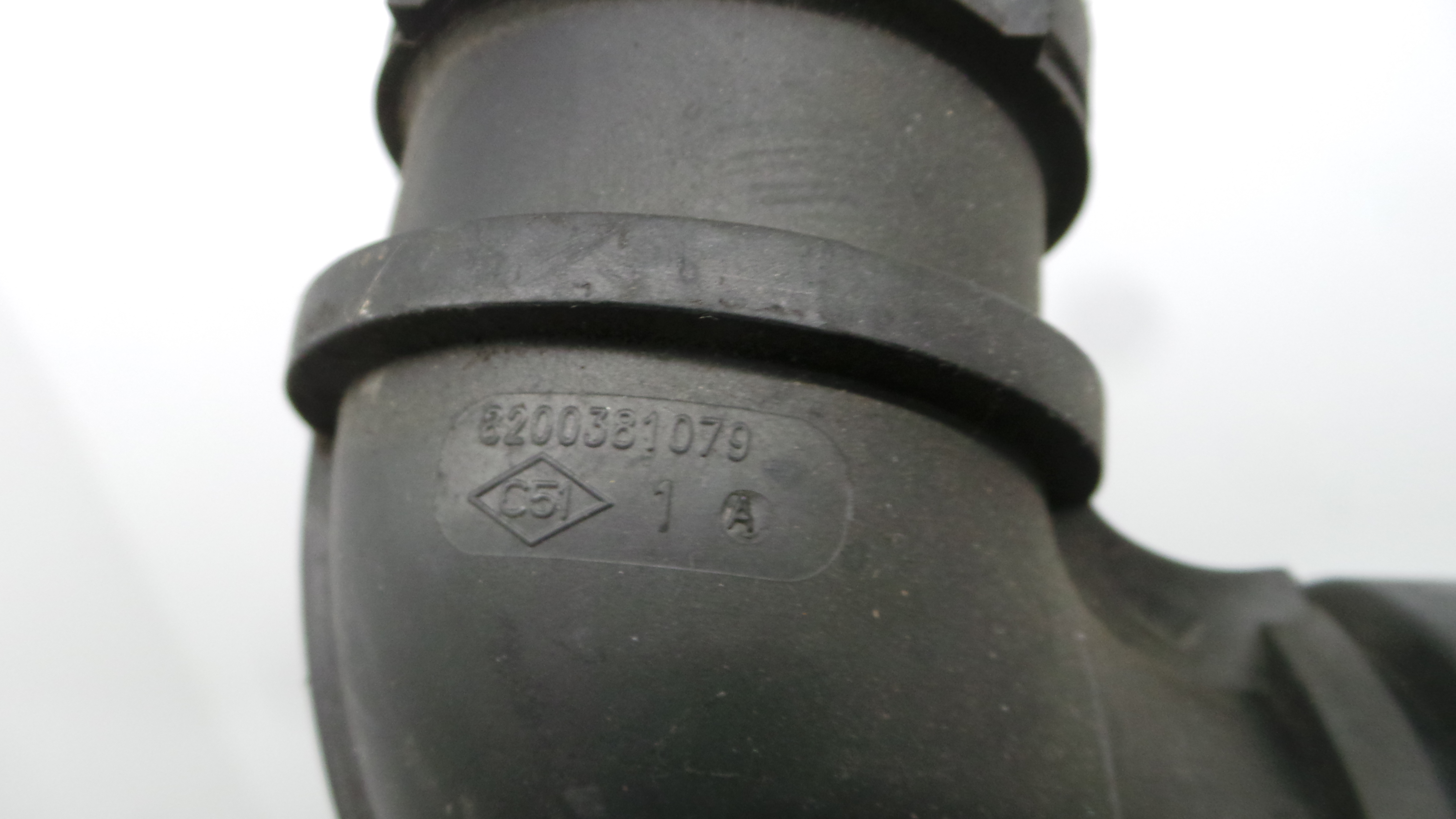 Tubo Caixa Filtro Ar 8200381079A - RENAULT CLIO III (BR0/1, CR0/1)-38298178