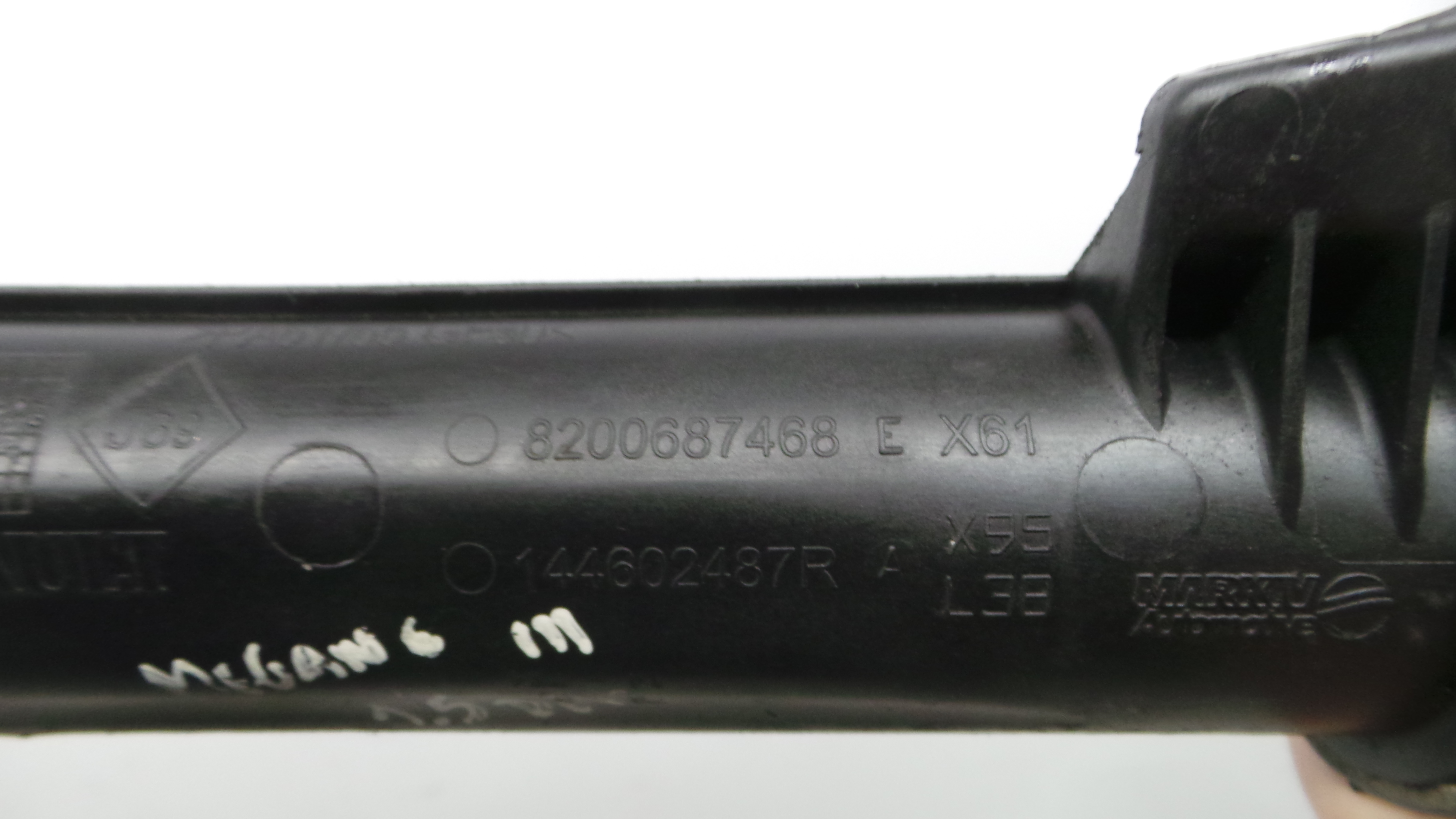 Tubo Intercooler 8200687468E - RENAULT MEGANE III Hatchback (BZ0/1_, B3_)-38298560